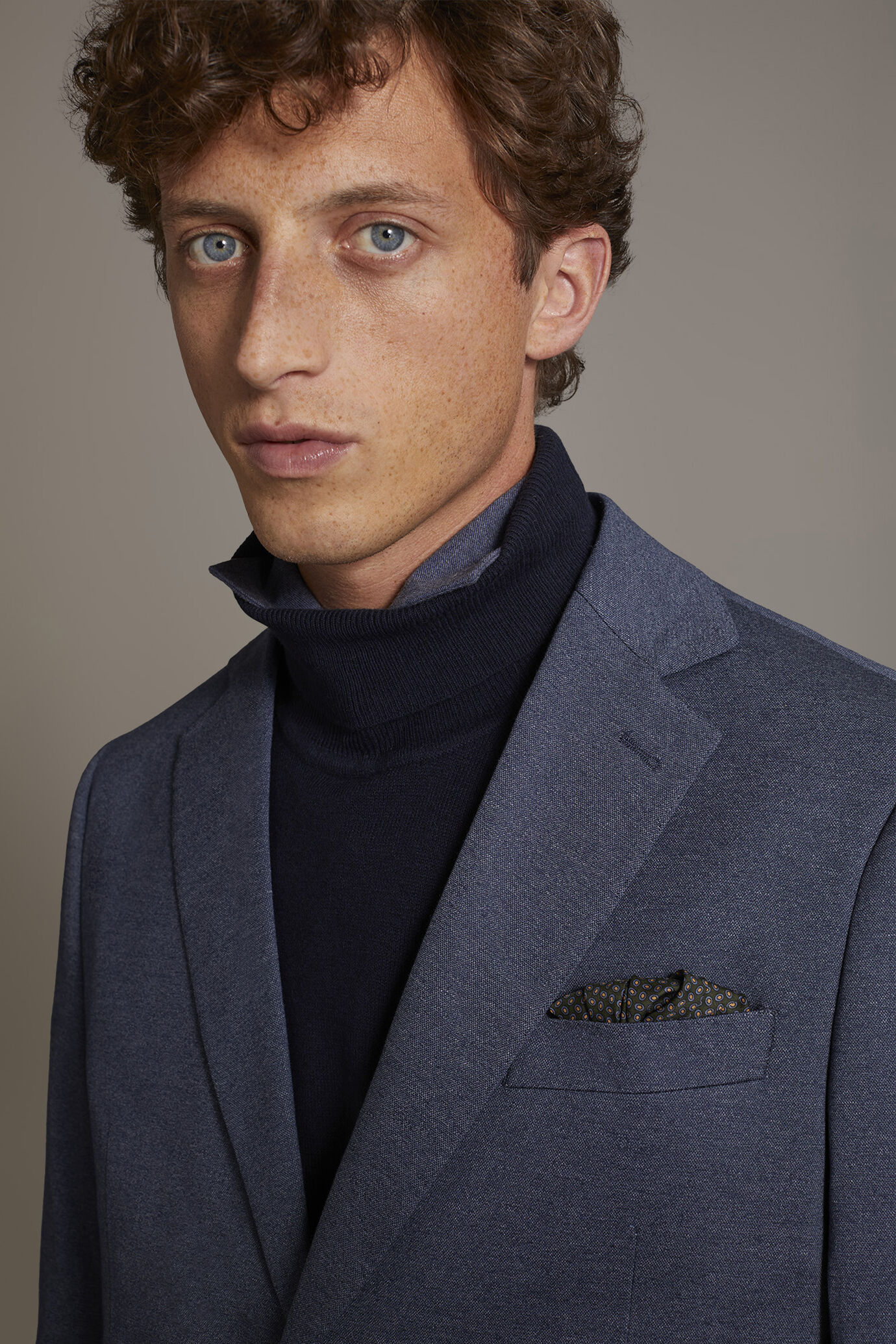 Regular fit single-breasted suit in solid colour jersey fabric image number 3
