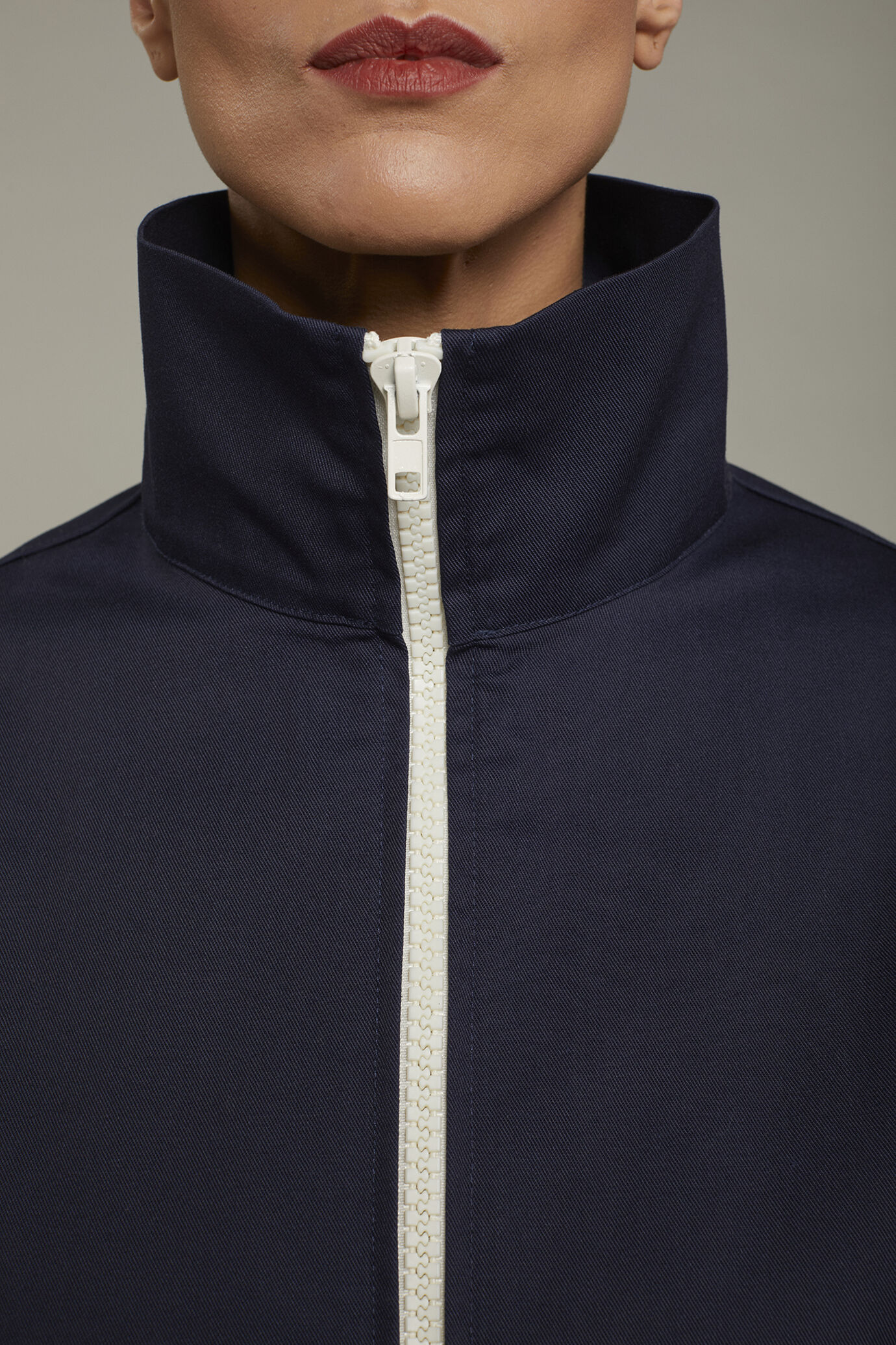Giubbino donna con zip regular fit image number 3