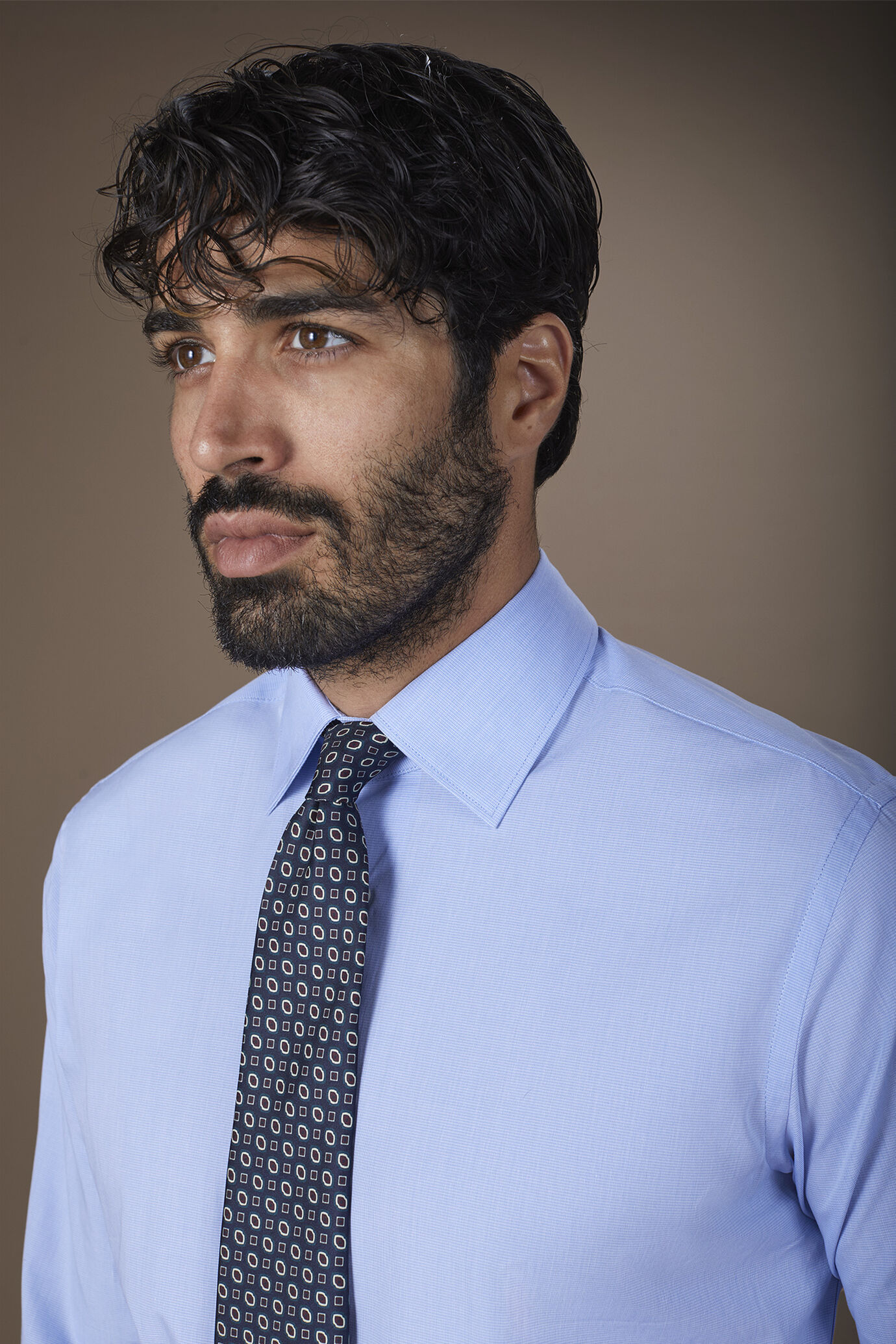 Camicia uomo con collo classico in tessuto micro pied de poule 100% cotone image number 2