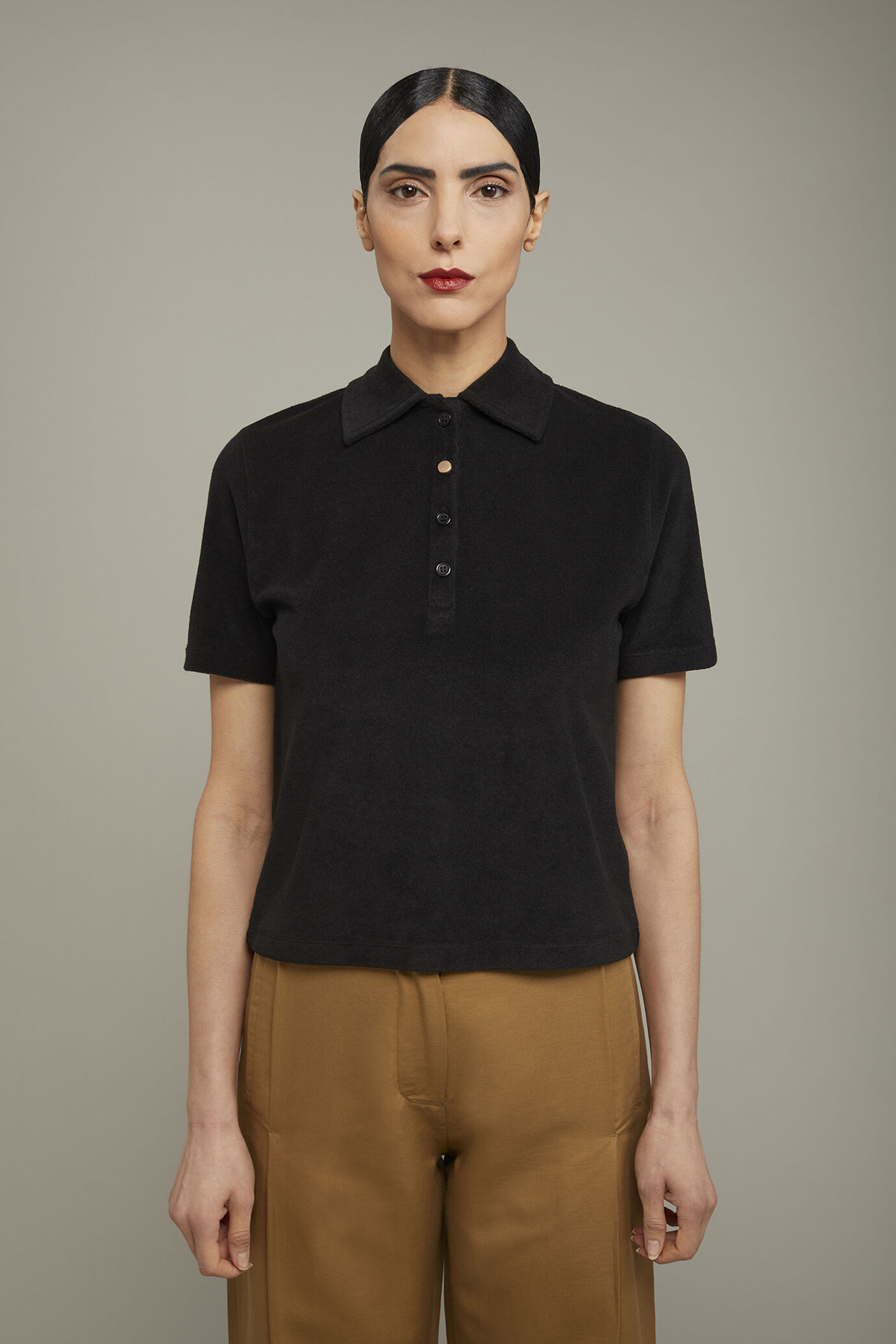 Kurzärmeliges Damen-Poloshirt in normaler Passform image number 2