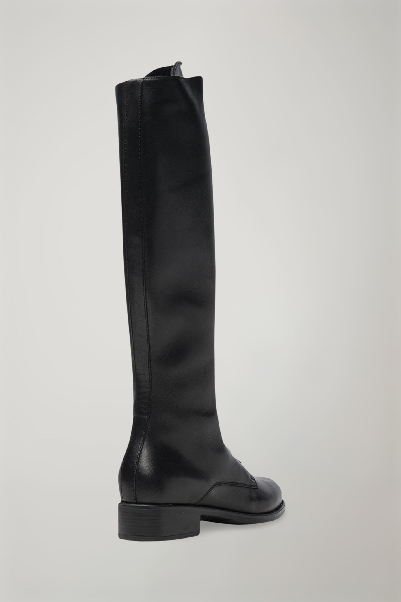 Women's 100% leather boot with rubber sole image number 2