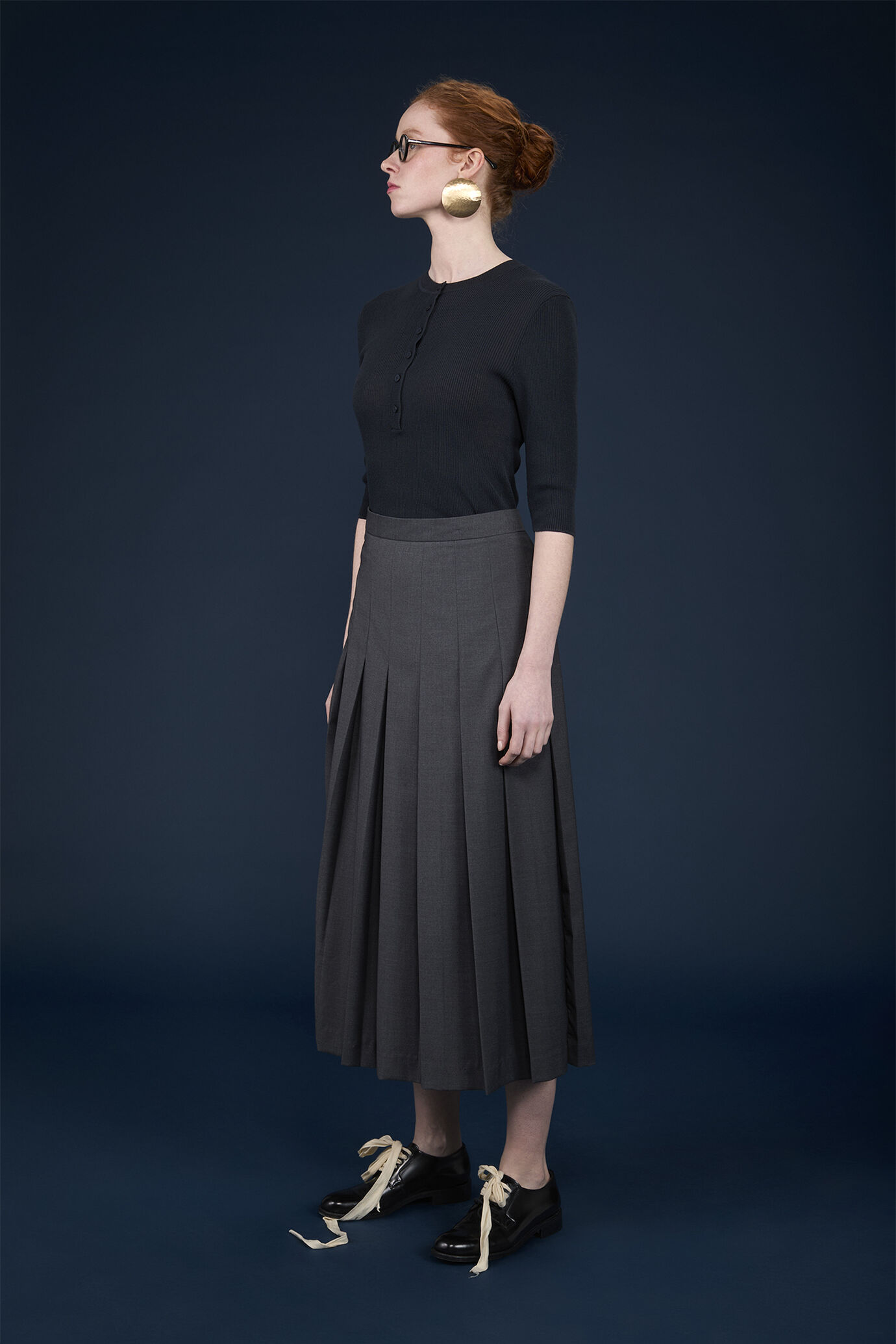 Women's top with front opening and elbow-length sleeves image number 0
