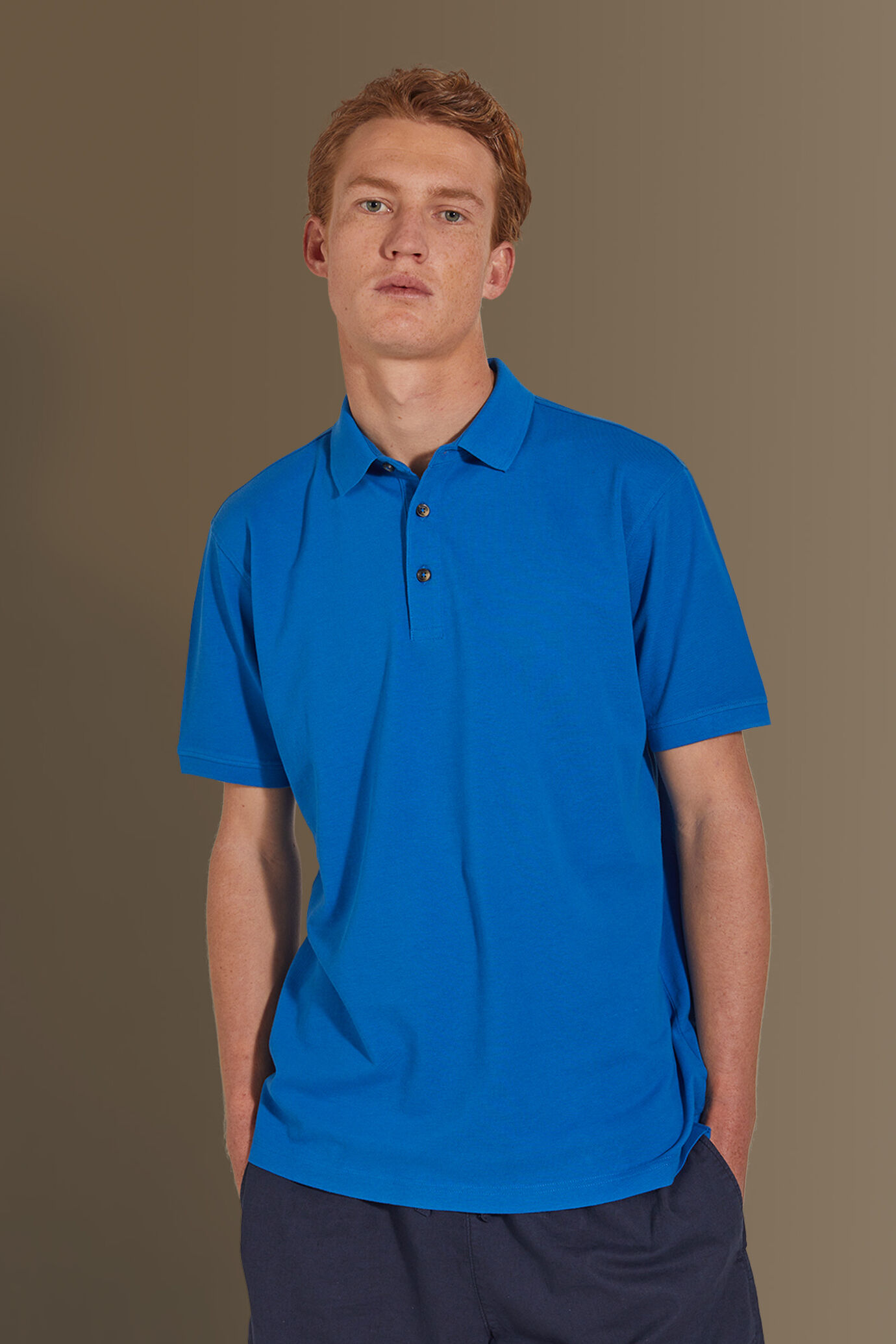 Short sleeves polo 100% cotton piquet solid colour image number 0