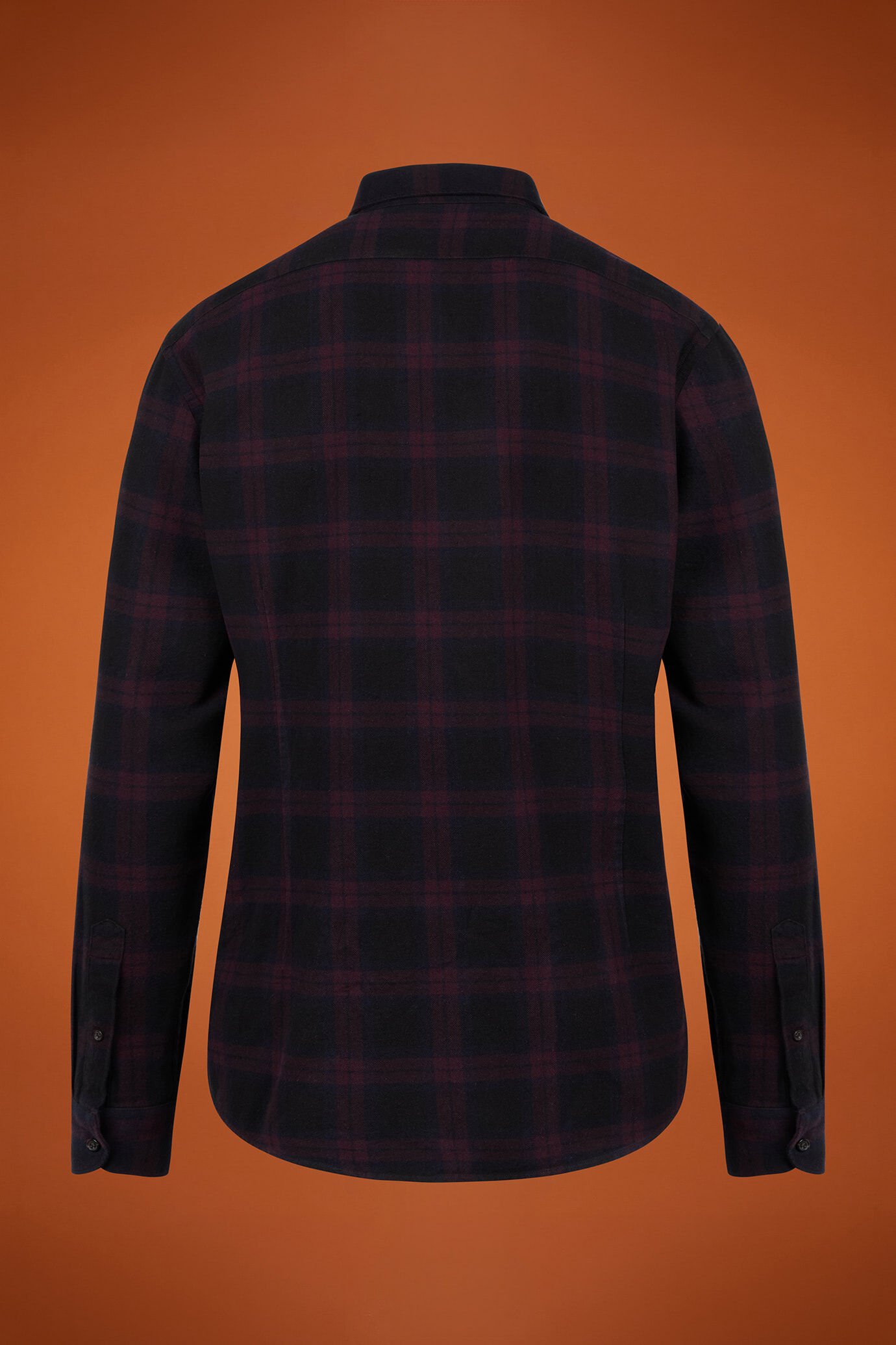 Men's comfort fit casual shirt with a classic collar in 100% cotton checked flannel image number 5