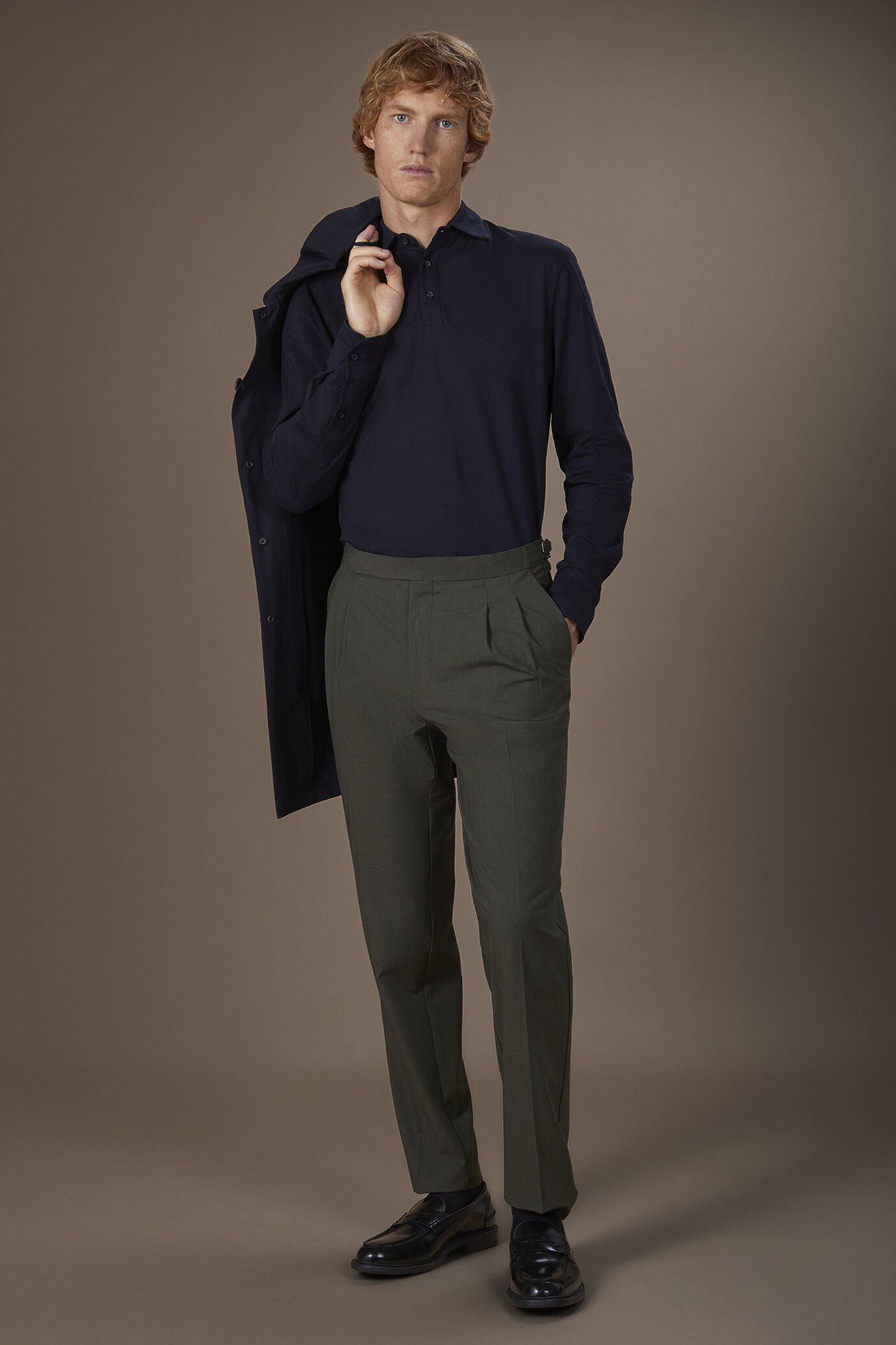 Men's trousers with double pleats and side buckles
