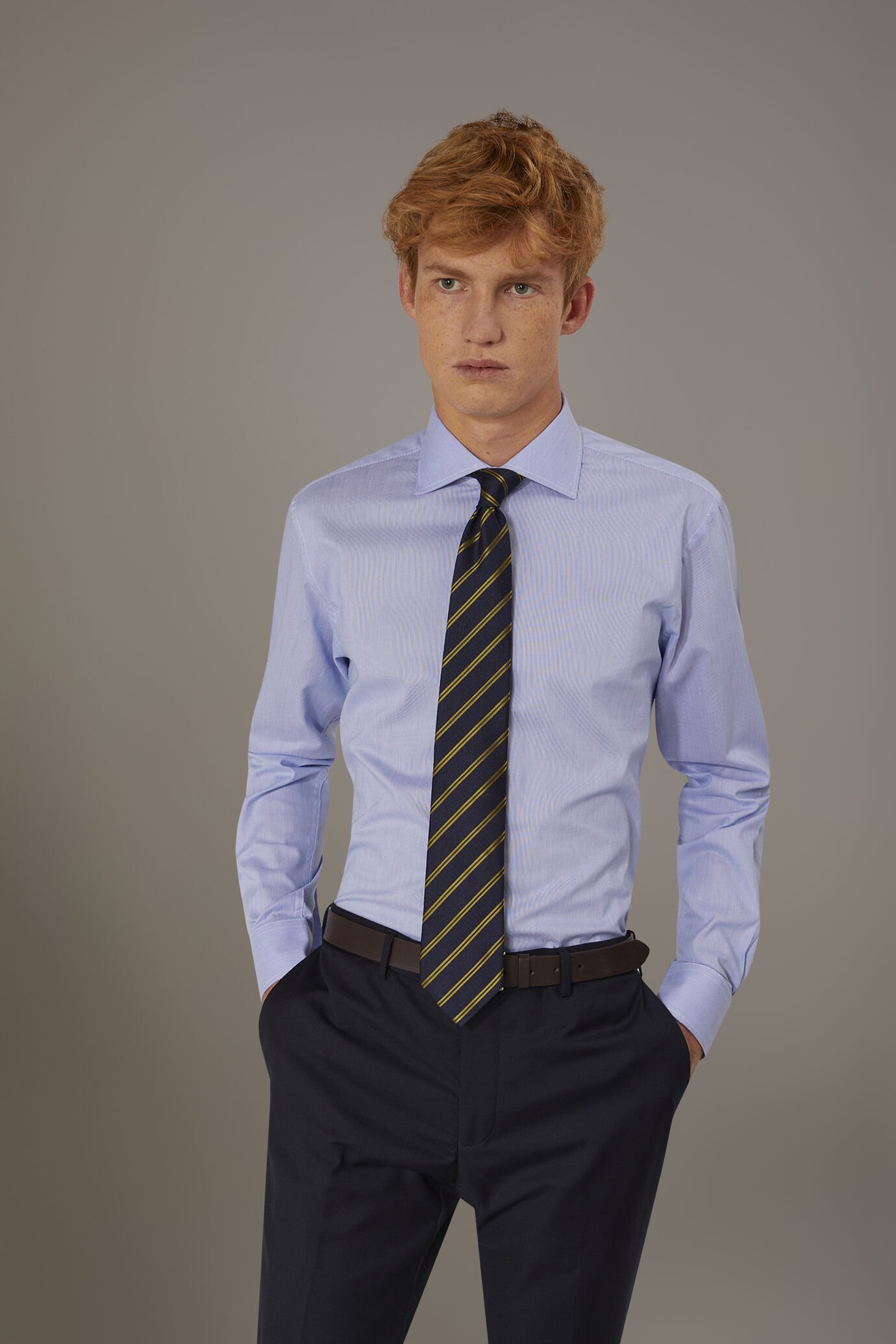 Chemise classique col français fit slim en tissu piquet image number 0