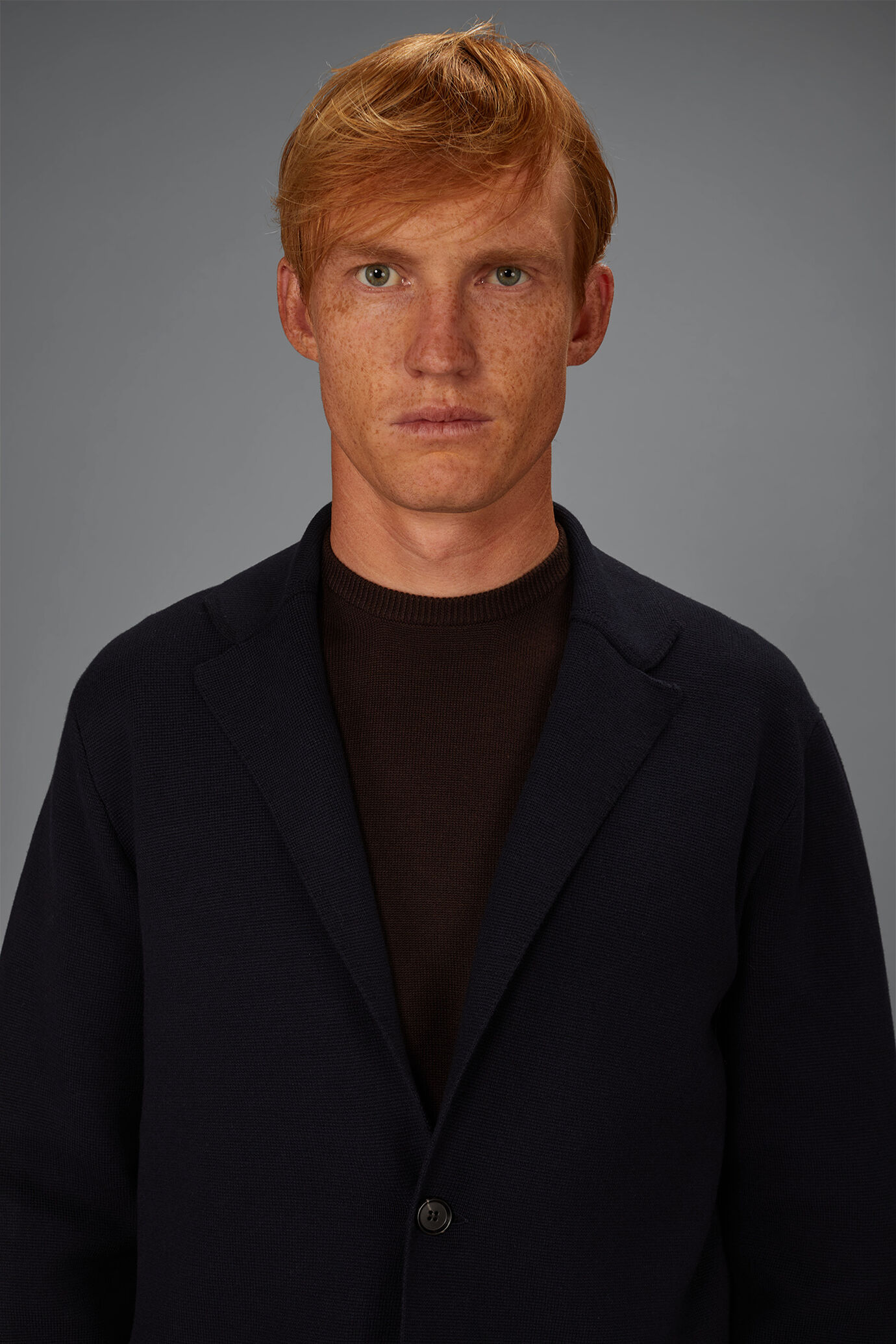 Einreihige Herren-Strickjacke im Mail&auml;nder Naht-Muster aus 100% Baumwolle Regular Fit image number 2