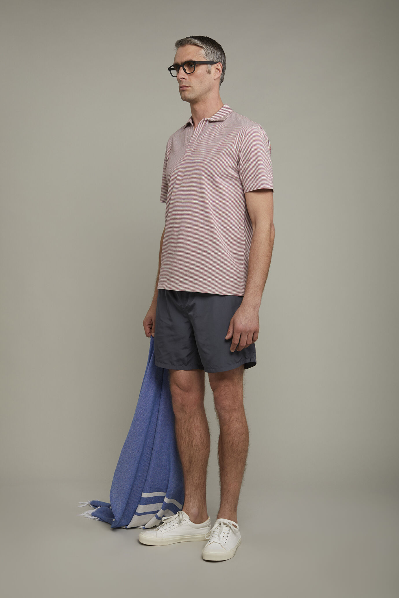 Einfarbige Herren-Badehose image number 1