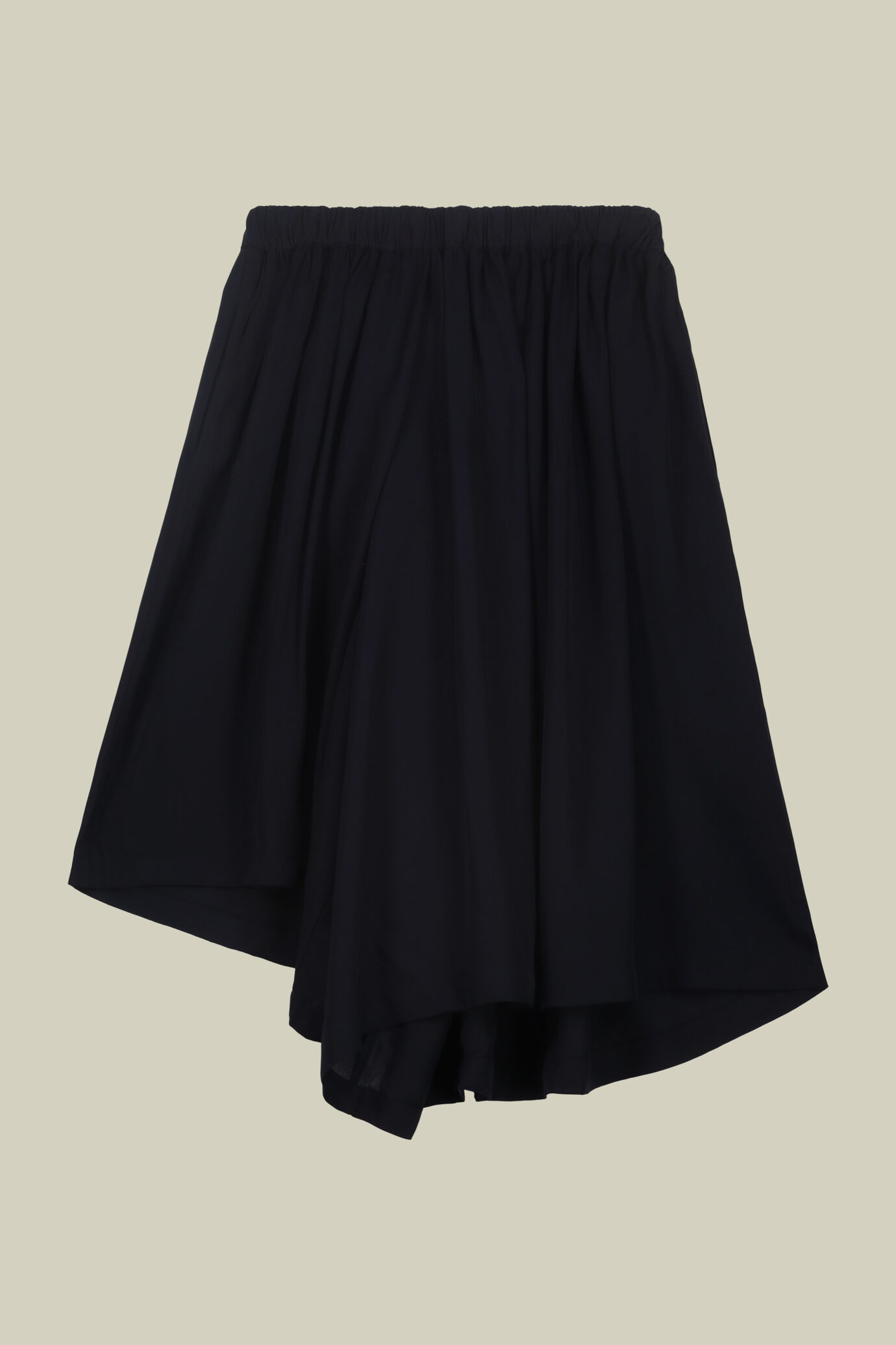 Bermuda skirt with a wide and soft line, adjustable elastic waist with contrasting drawstring image number 6