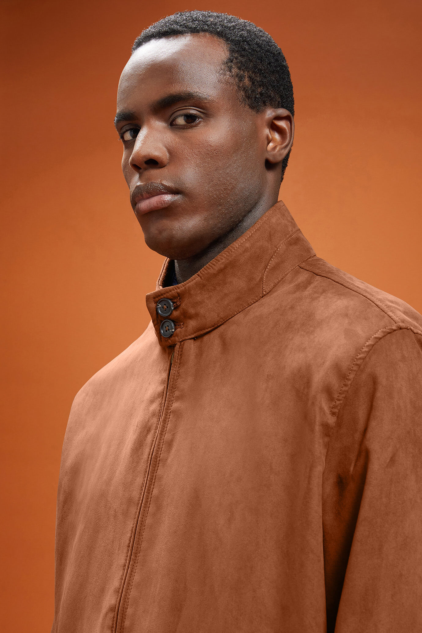 Giubbino uomo con tessuto simil scamosciato regular fit