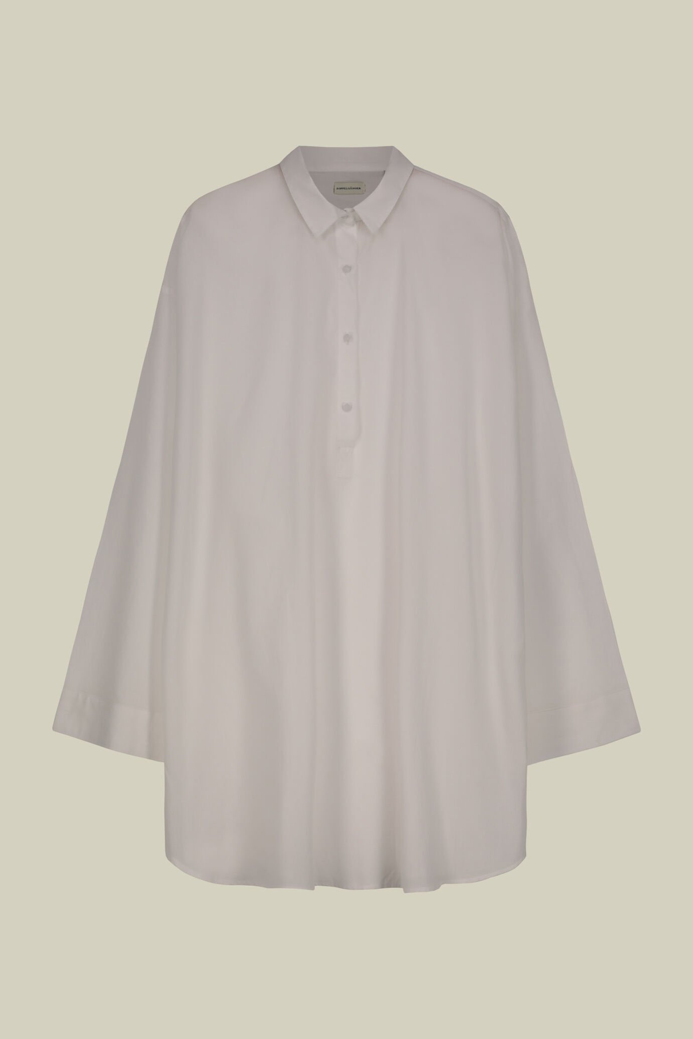 Chemise oversize pour femme, modèle en mousseline de coton uni avec boutons recouverts