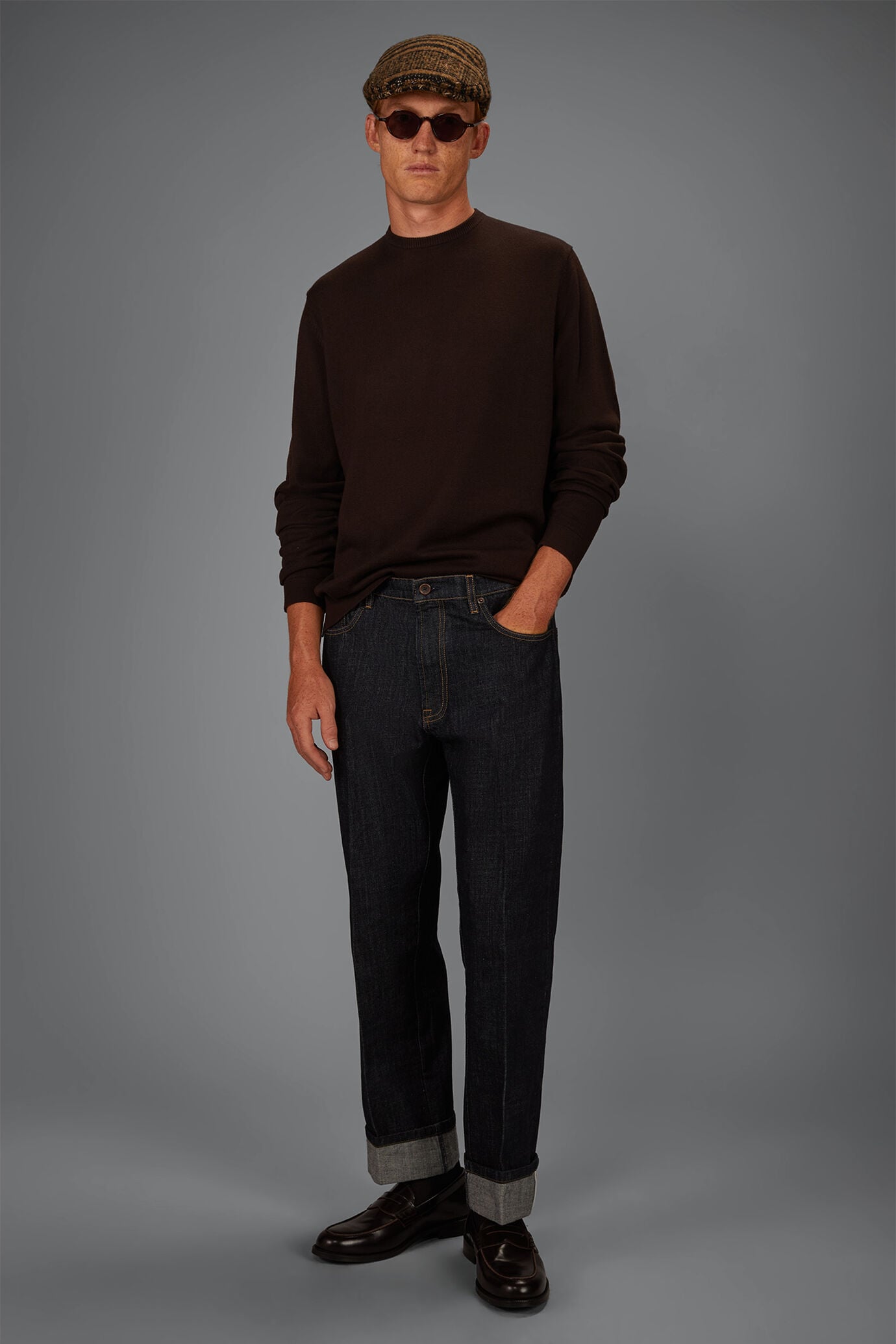 Men&rsquo;s Round Neck jumper with side slits regular fit