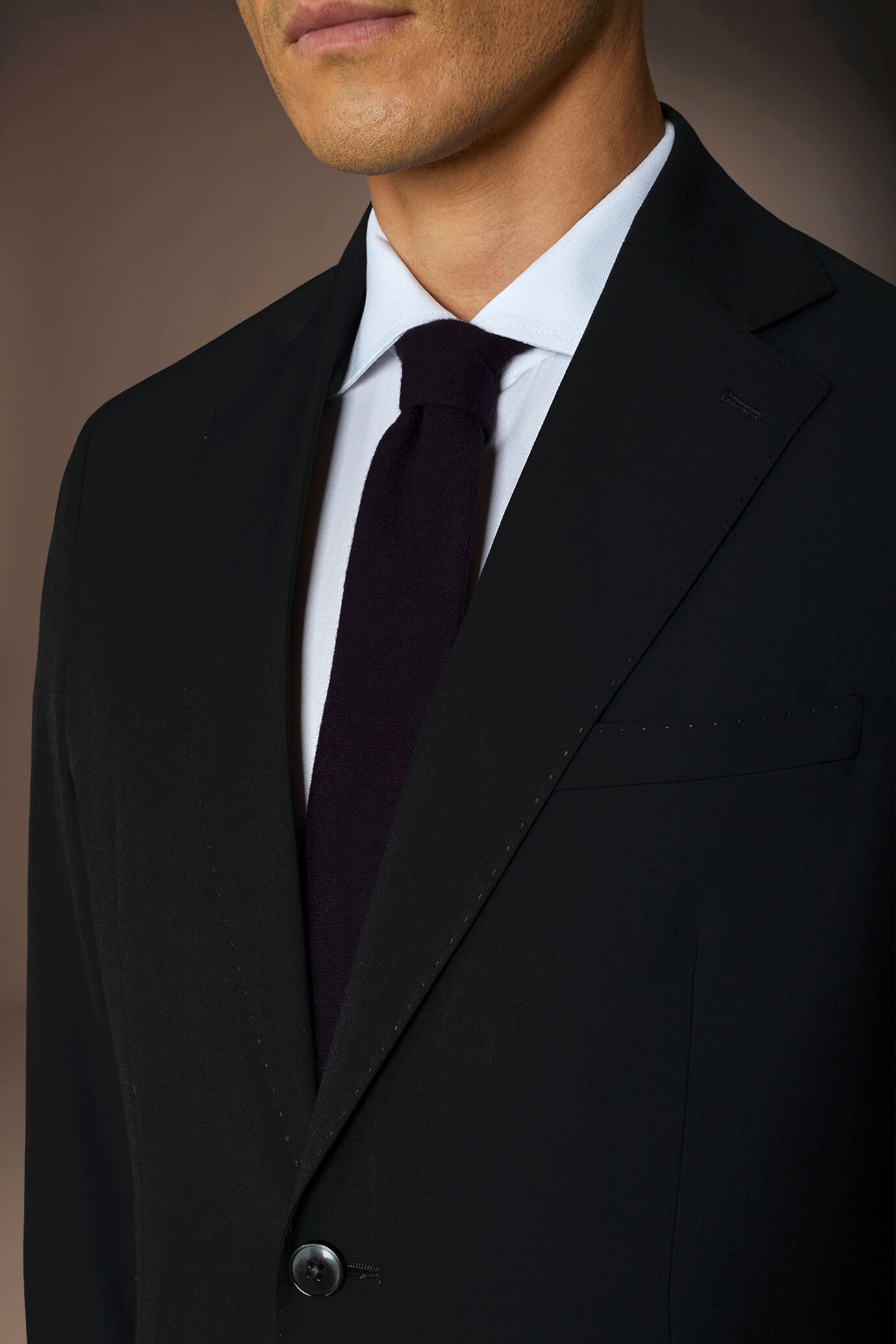 Costume homme à simple boutonnage en polylaine, coupe classique image number 1