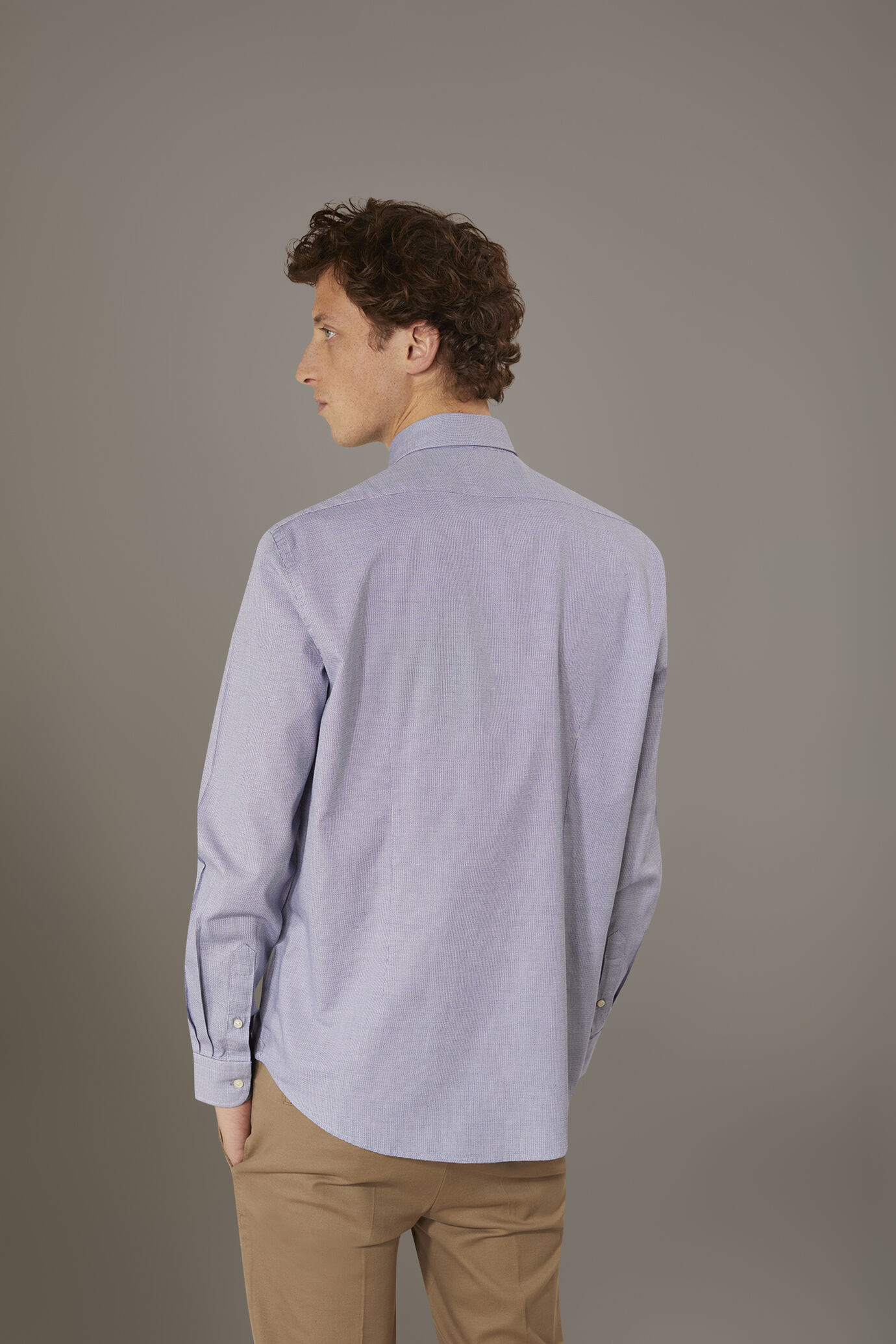 Classic washed shirt with french collar slim fit yarn dyed dobby image number 2