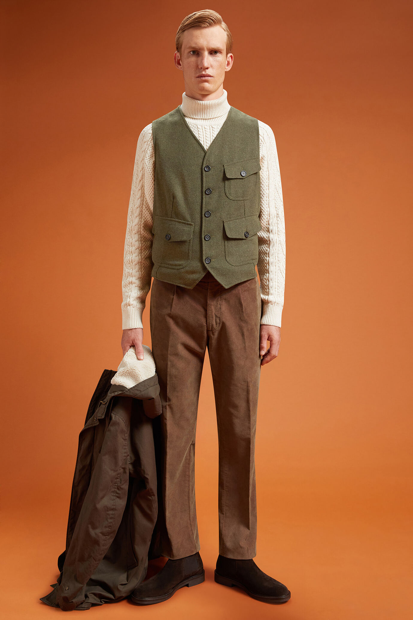 Men's regular fit single-breasted waistcoat with a V-neckline in a wool blend image number 1