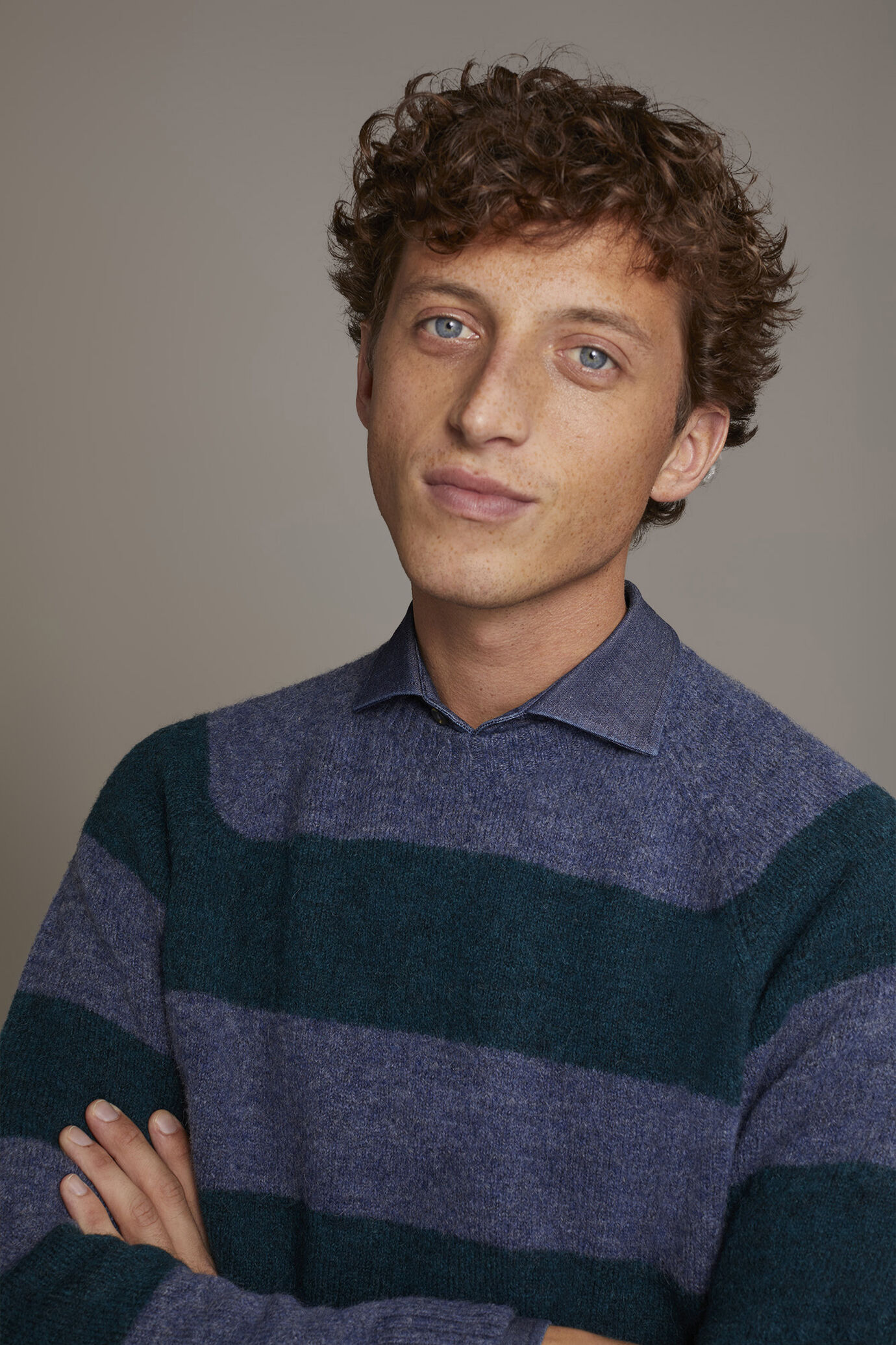 Mohair wool blend round neck sweater image number 2