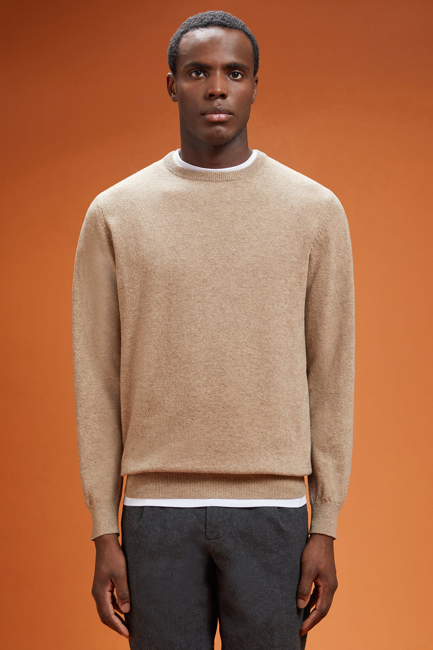 Herren-Pullover aus Lammwolle in normaler Passform image number 0