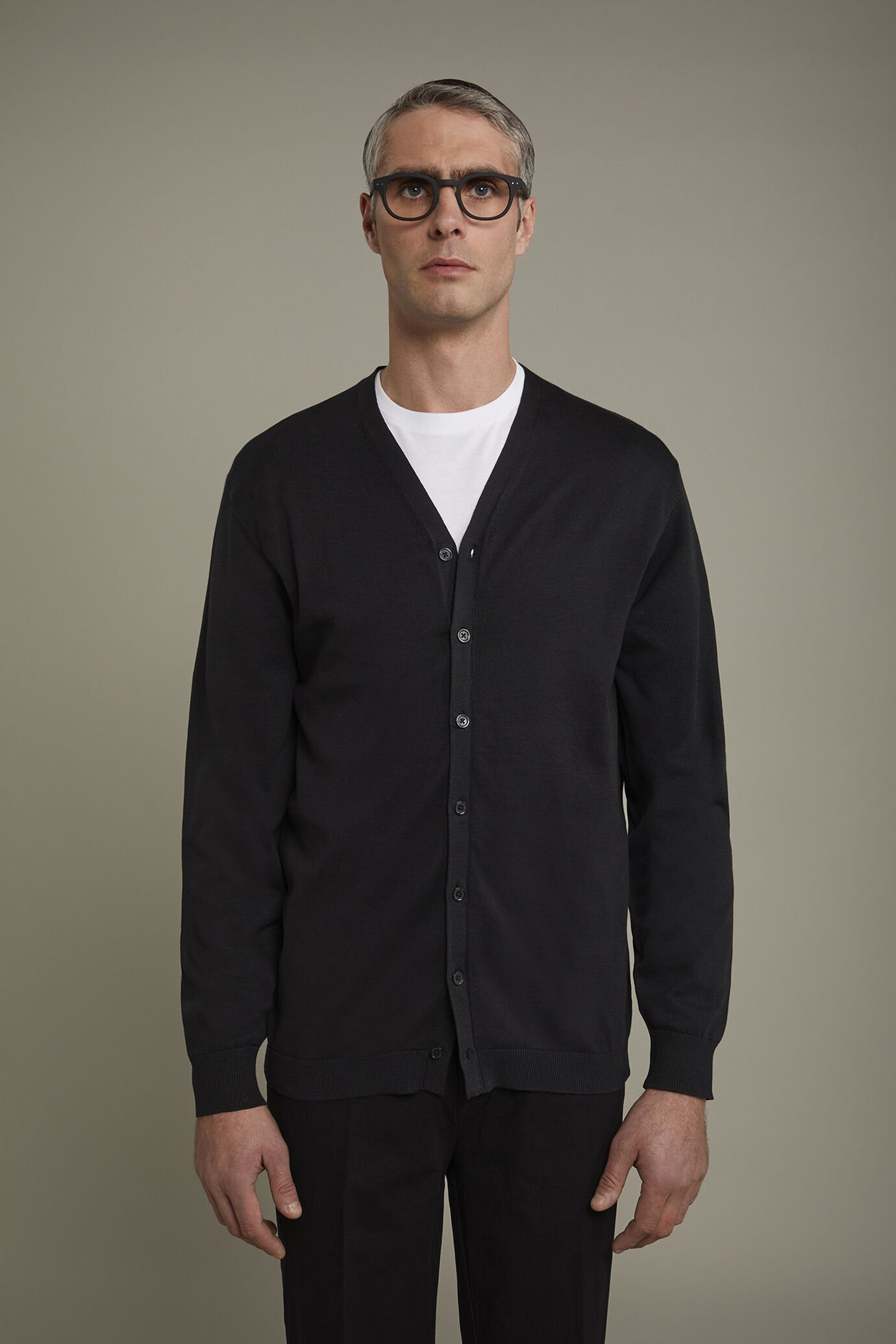 Cardigan homme col V 100 % coton coupe régulière image number 2