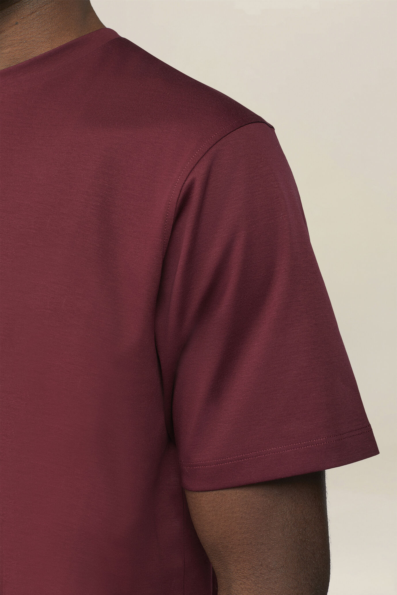 T-shirt homme 100 % coton coupe classique image number 3