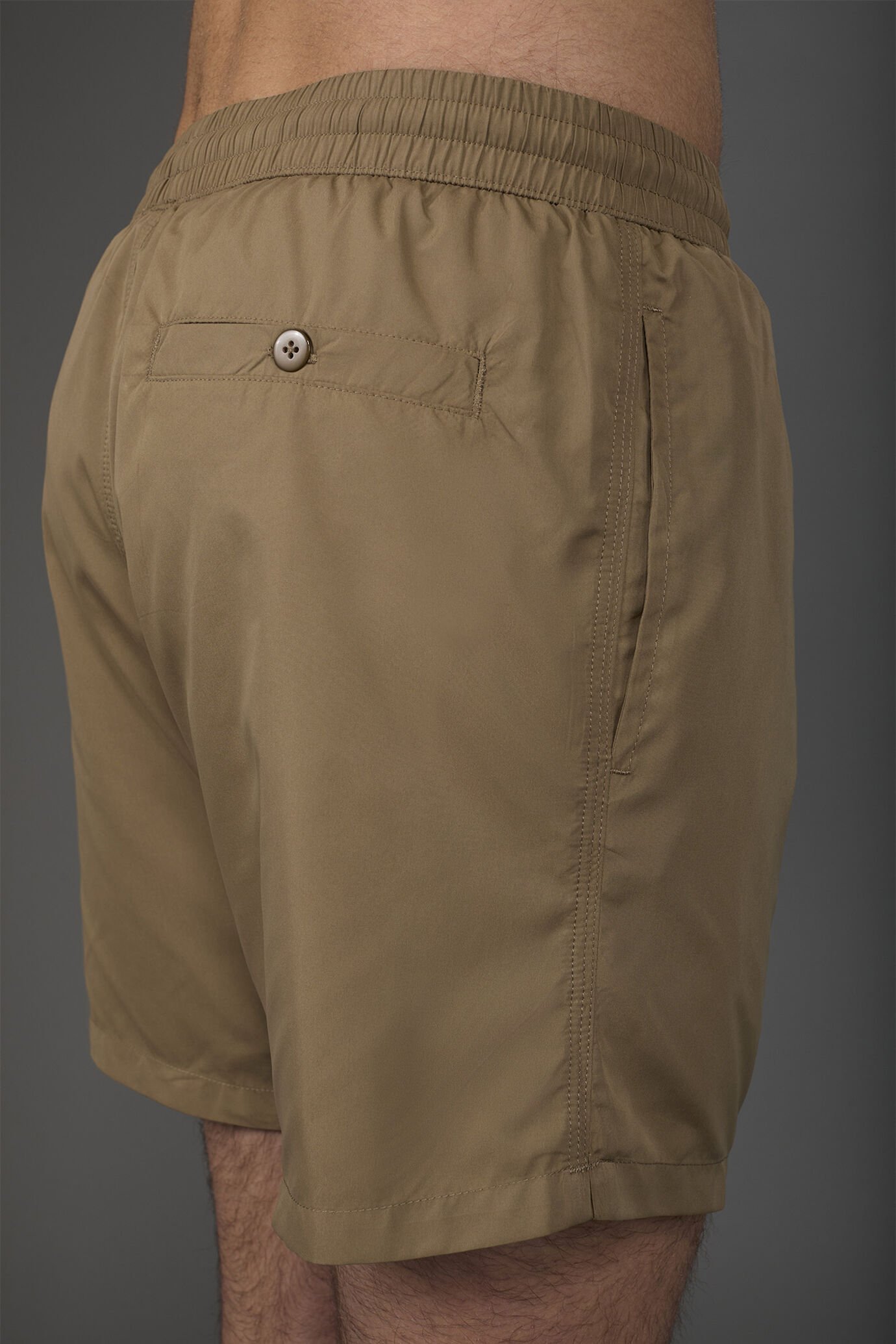 Einfarbige Herren-Badehose image number 3