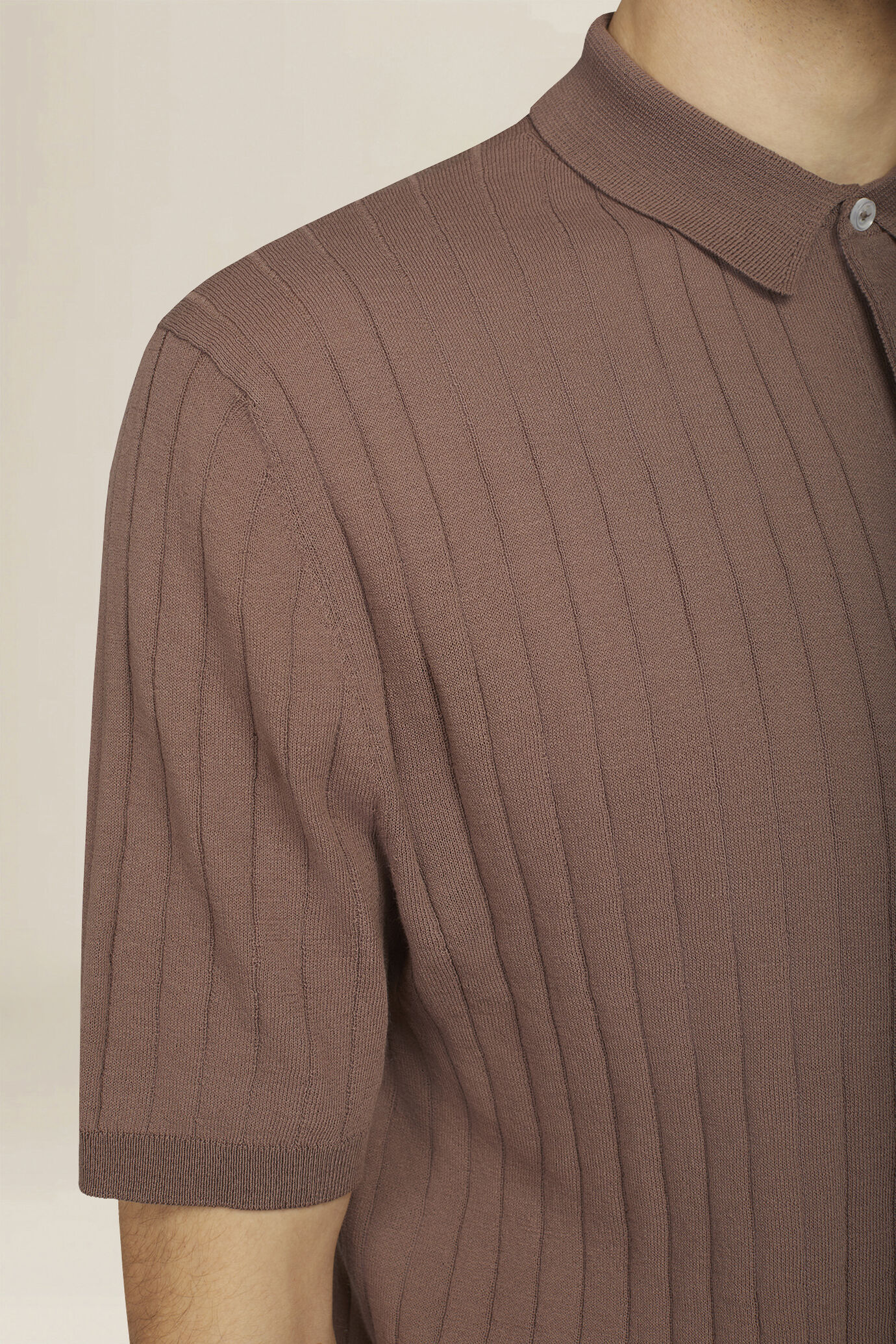 Polo camicia uomo a maglia in 100% cotone crepe a coste verticali image number 3