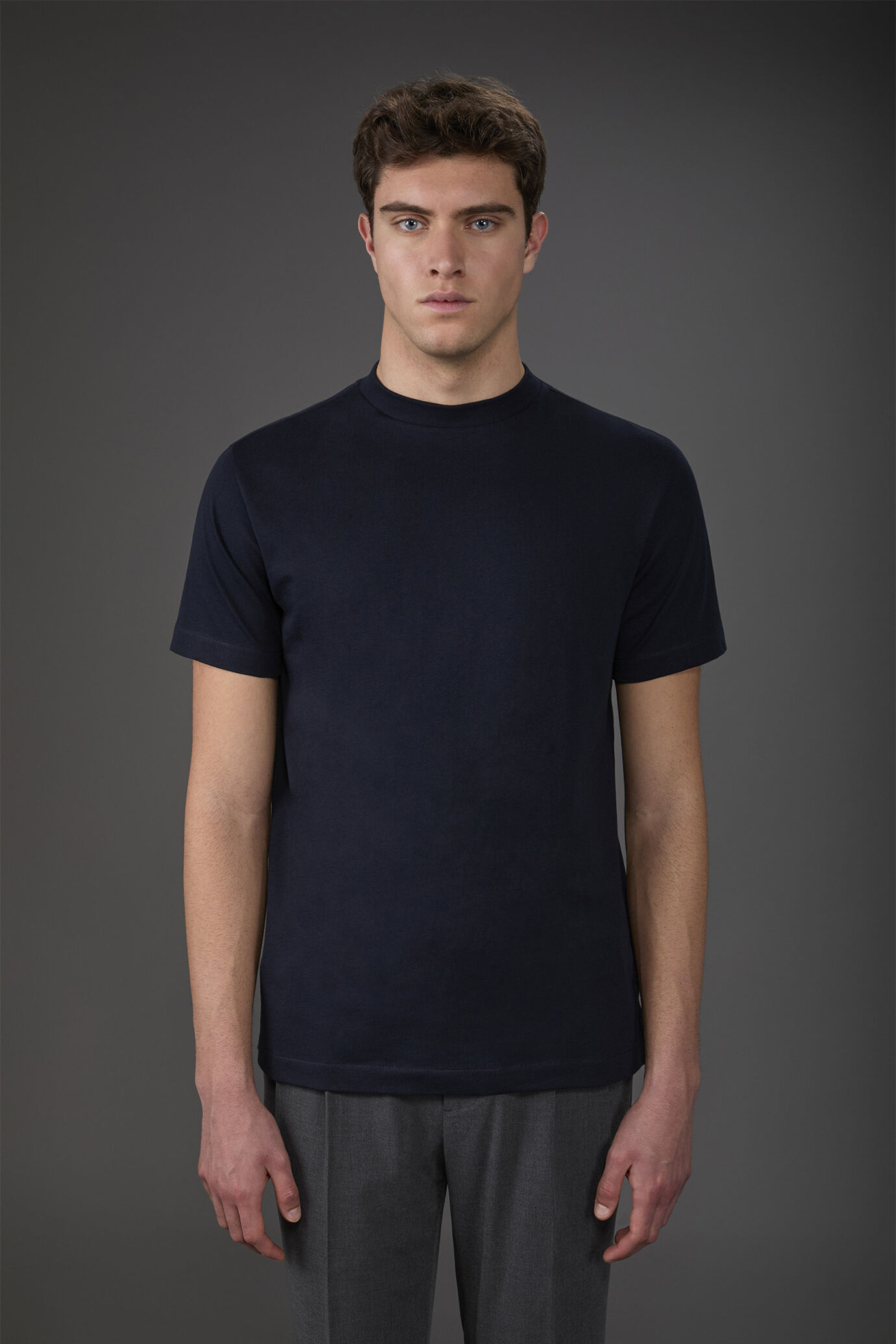 Men's short-sleeved T-shirt in 100% cotton jersey image number 0