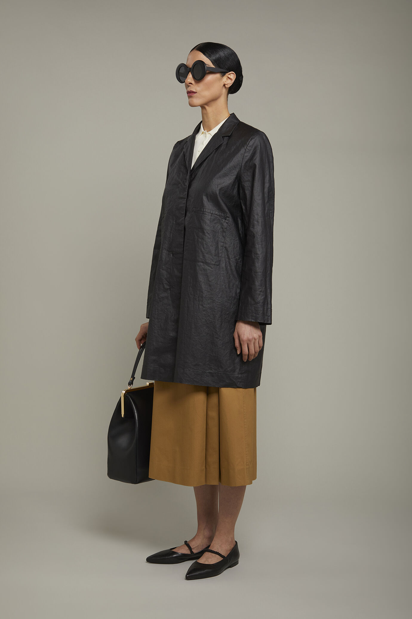 Imperméable femme en 100 % lin enduit, coupe régulière image number 1