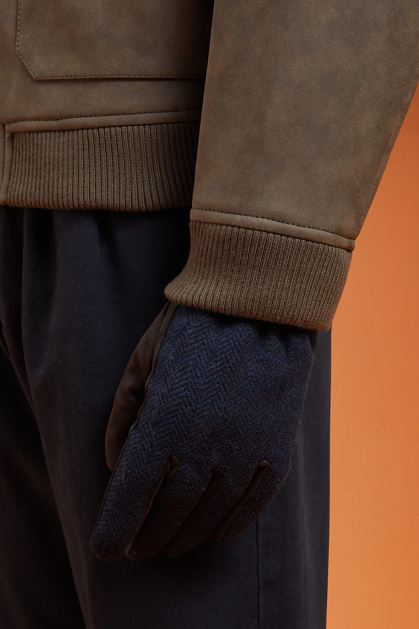 Herren-Handschuhe mit Fischgrätenmuster image number 1