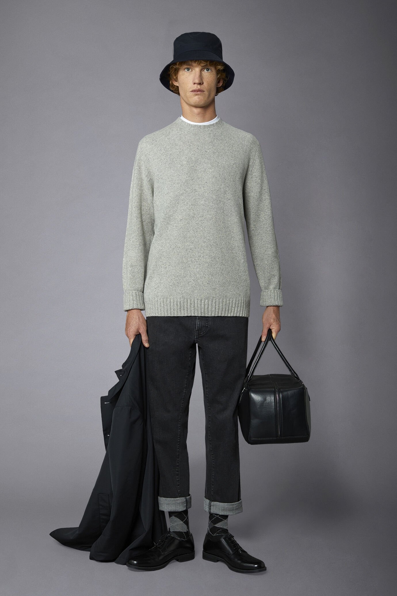 Men's roundneck sweater in lambswool blend regular fit image number 0
