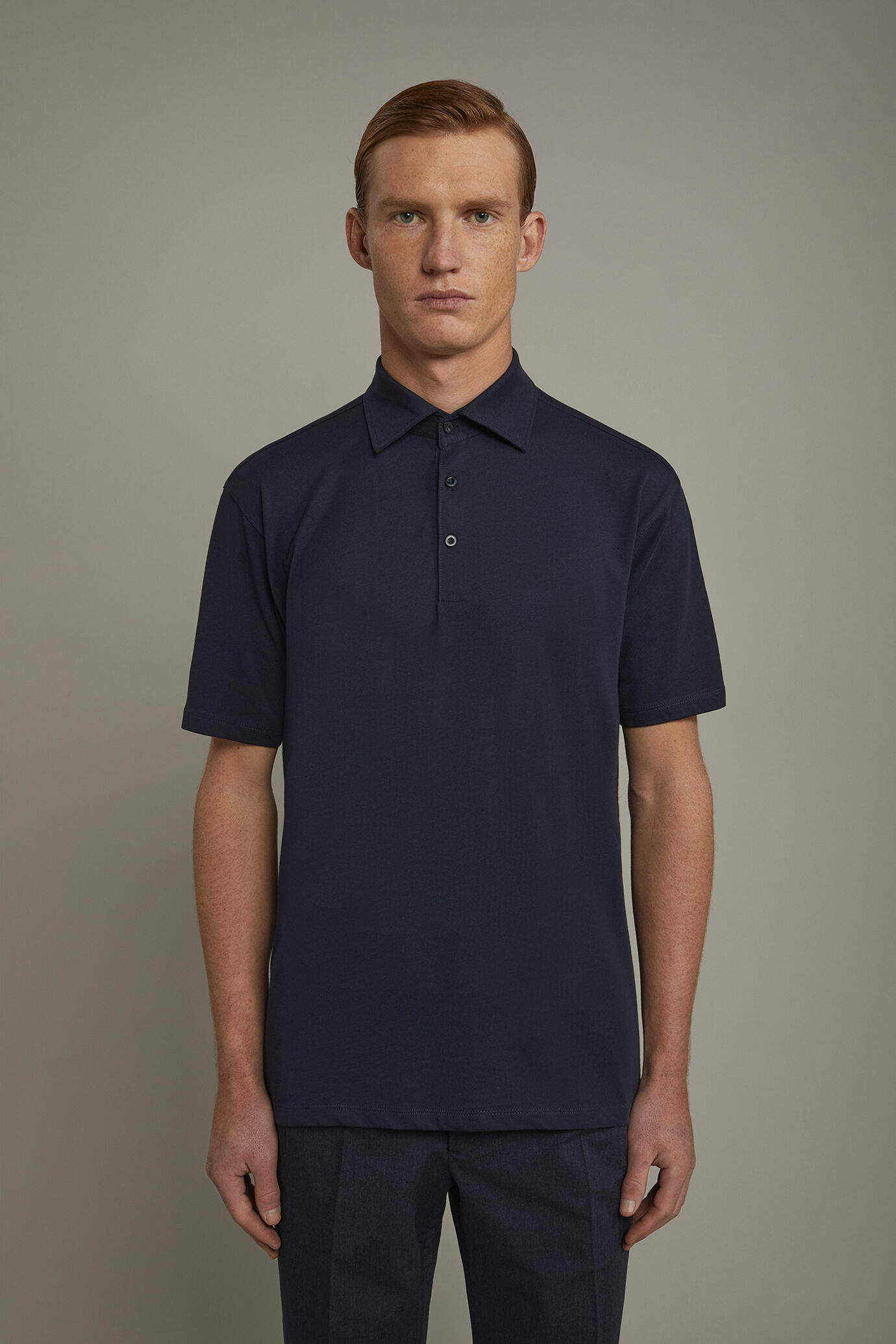 Polo homme à manches courtes en 100 % coton supima, coupe régulière image number 2