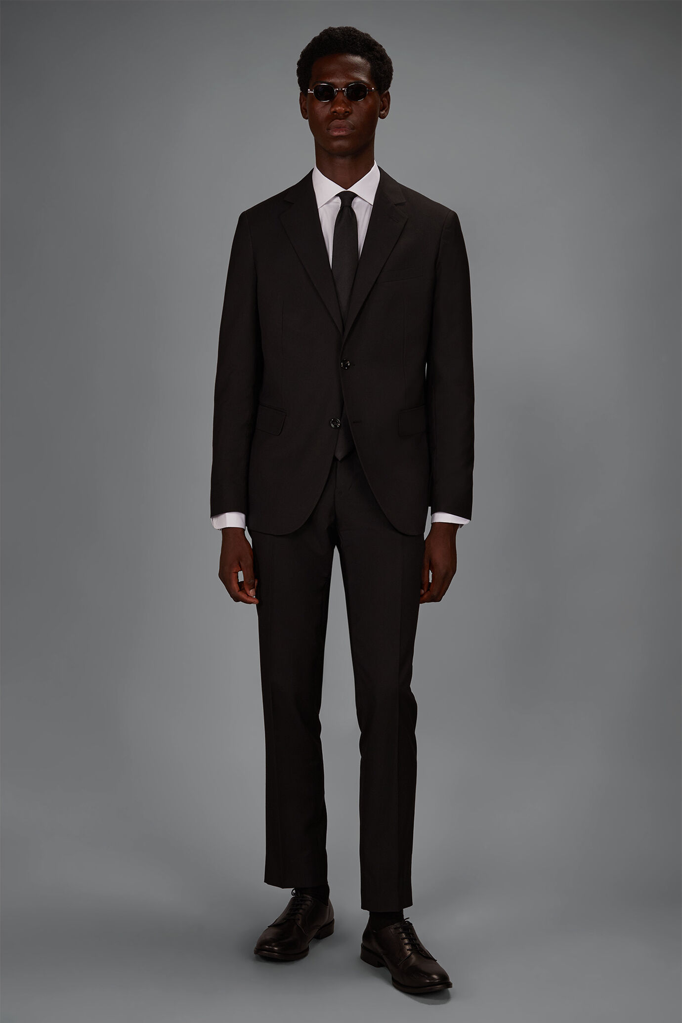 Costume homme &agrave; simple boutonnage en polylaine, coupe classique image number 0