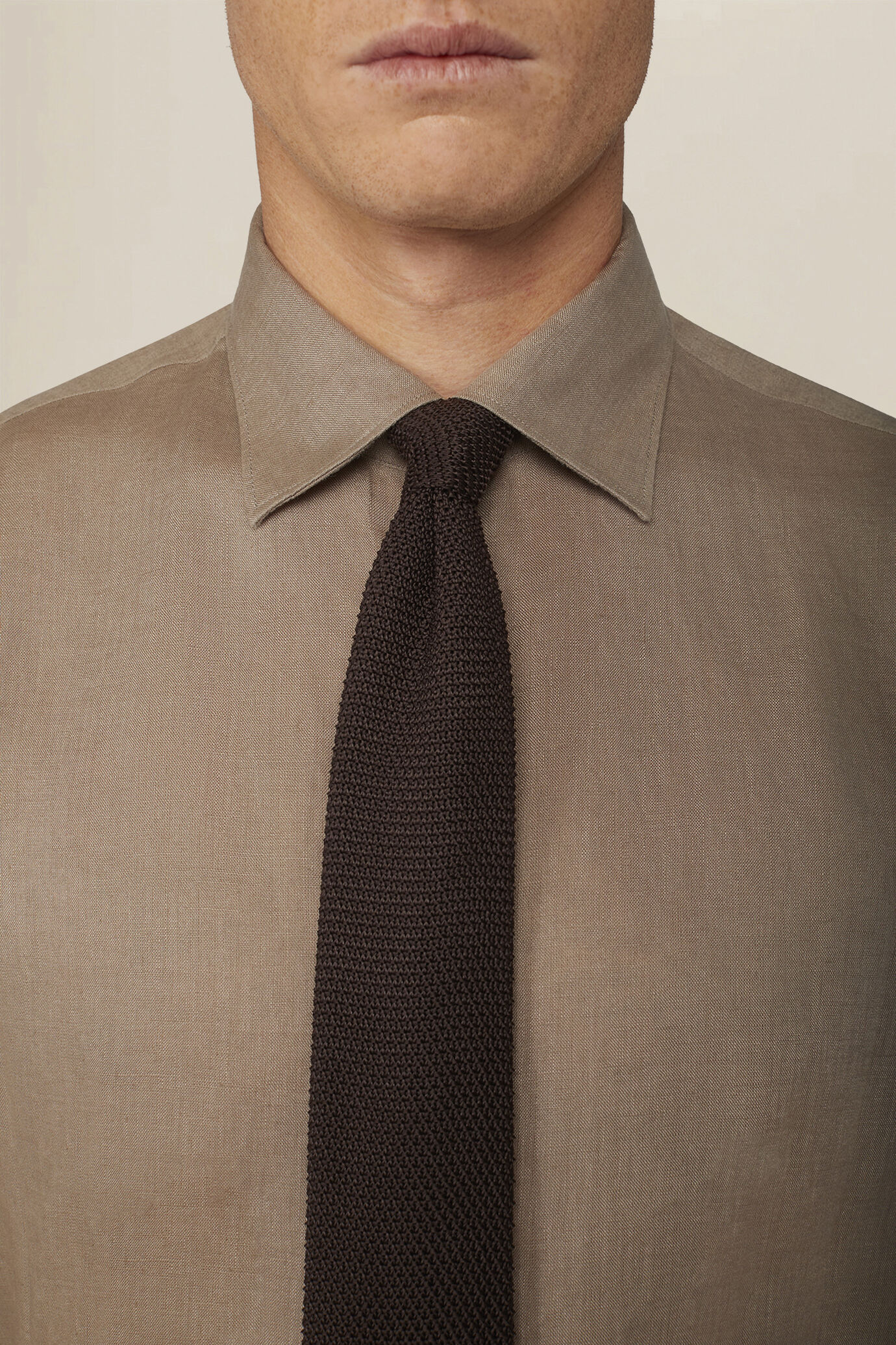 Chemise pour homme 100 % lin boutons blanc cass&eacute; image number 2
