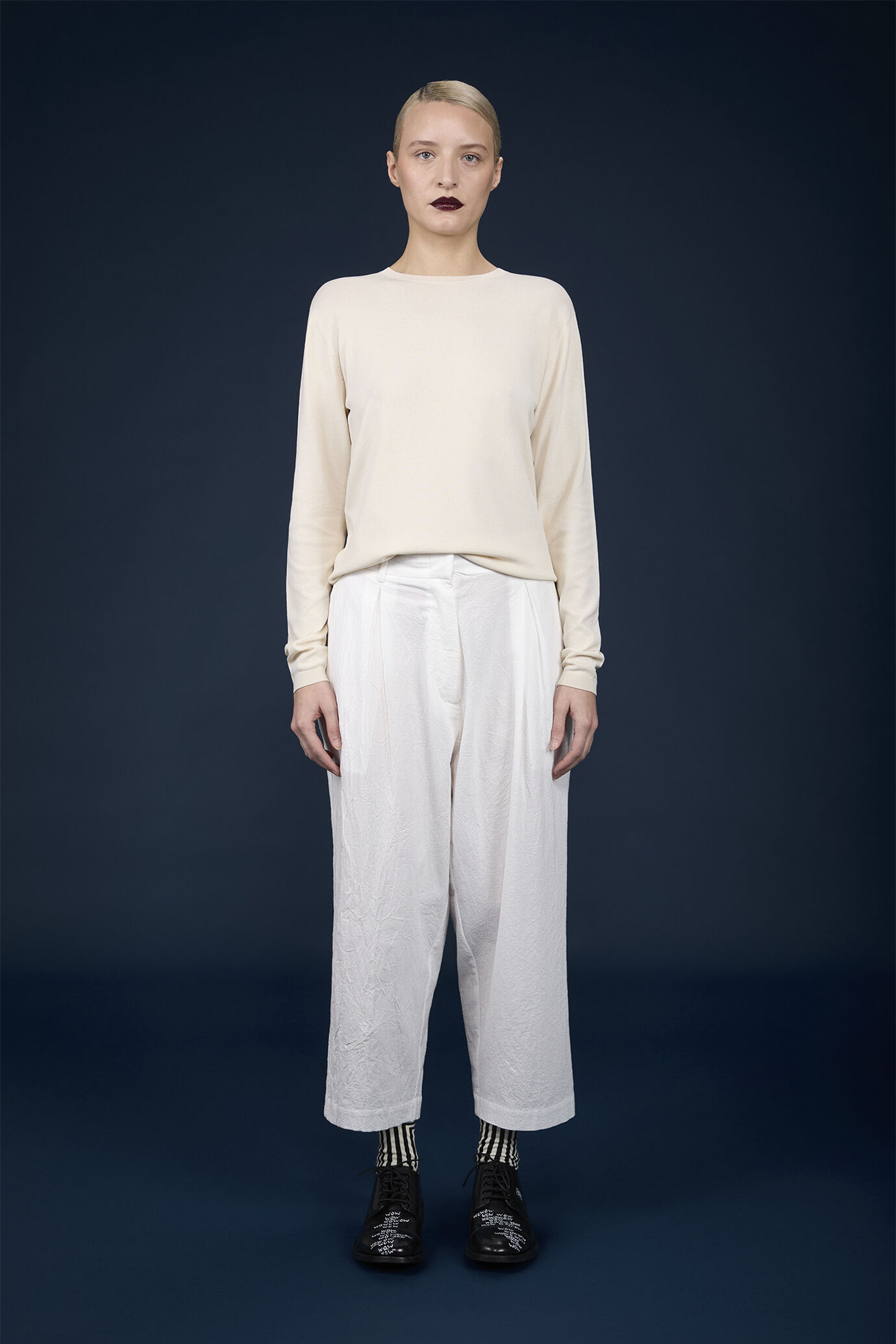 Pantalone donna ampio con due pinces 100% cotone image number 1