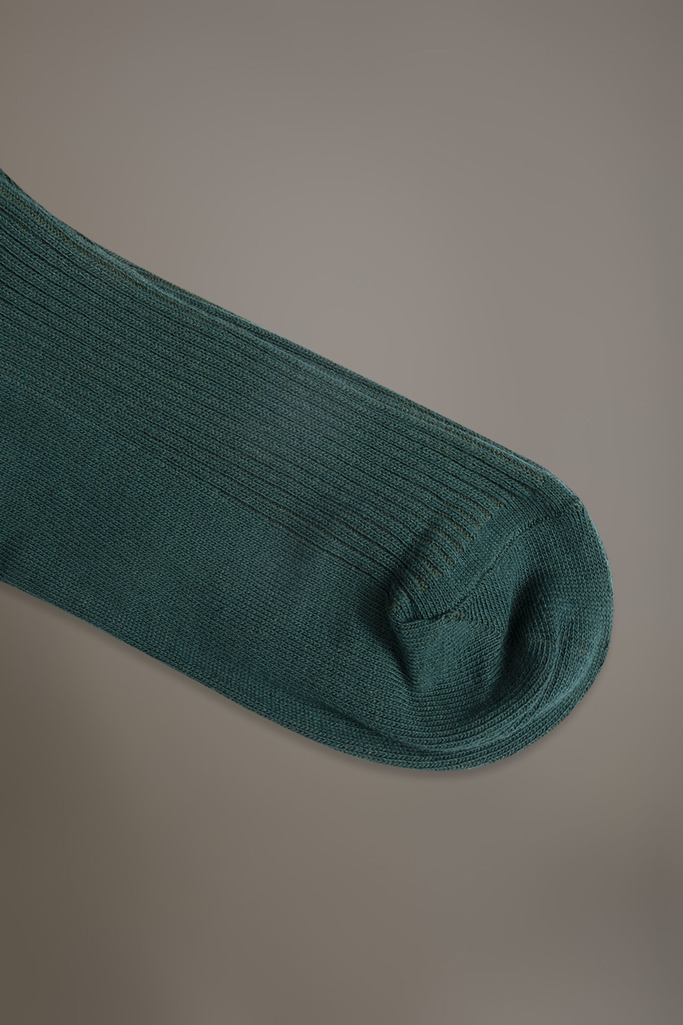 Long socks in ribbed knit made in Italy image number 1