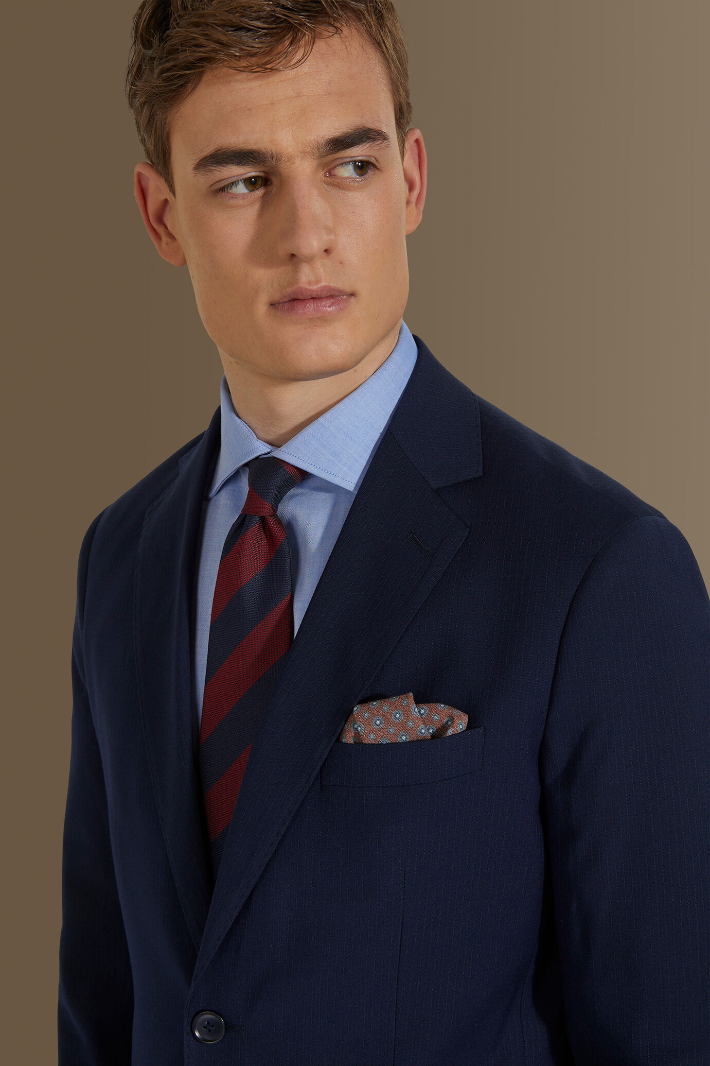 Single breasted suit flat trousers pinstripe fabric image number 3
