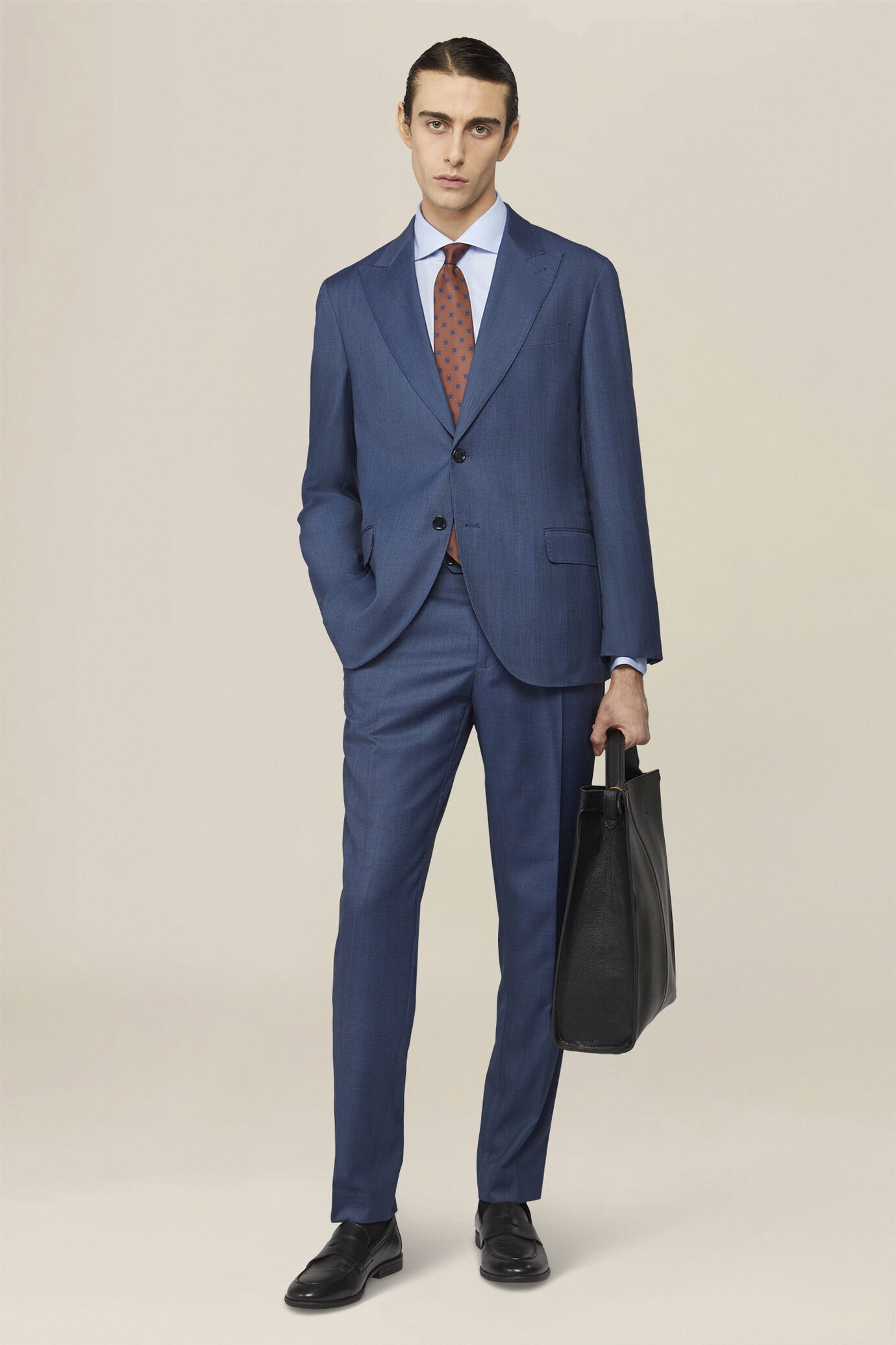 Single-breasted men's suit with single-pleat trousers in Prince of Wales check fabric image number 0