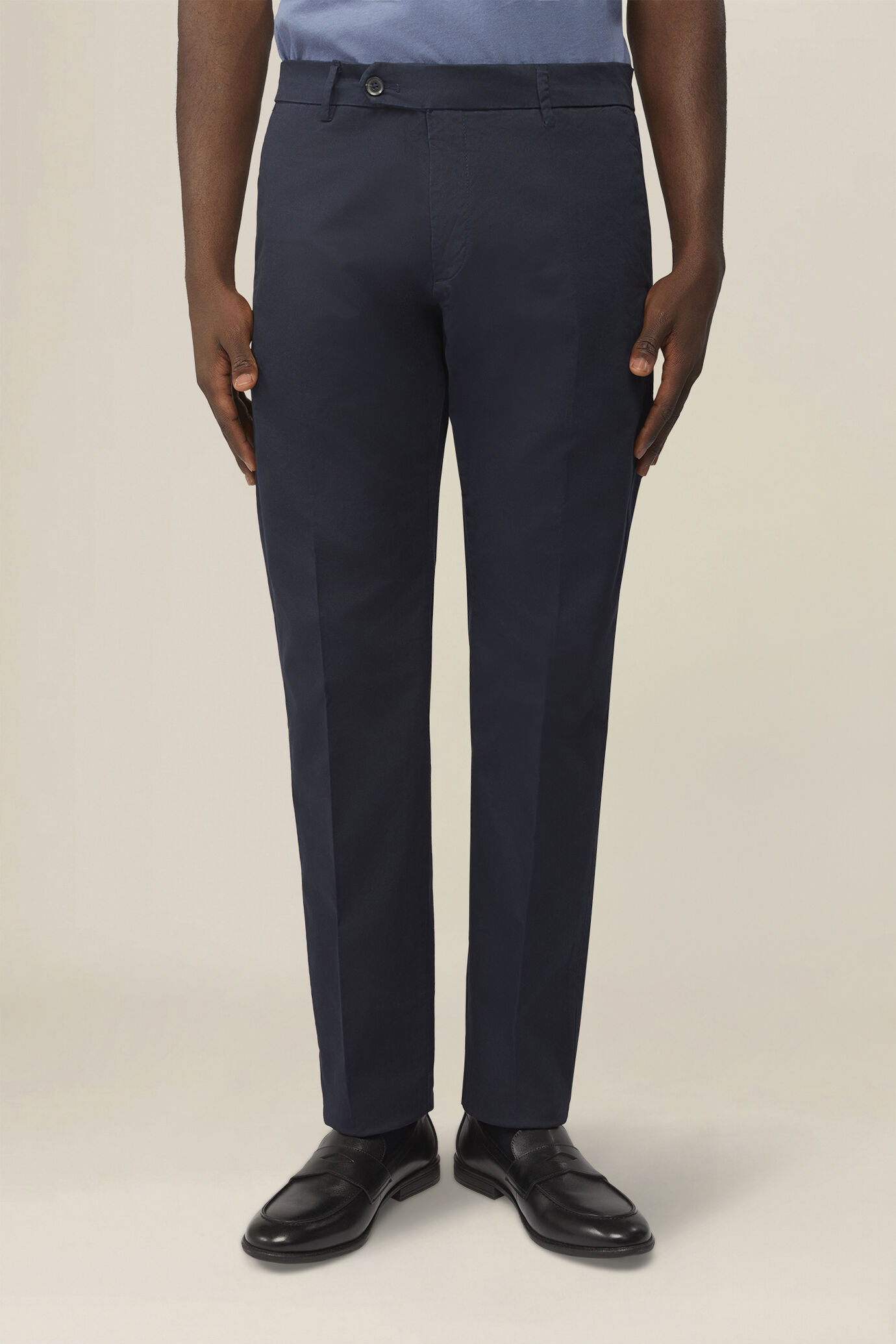 Men's classic chino trousers regular fit image number 1