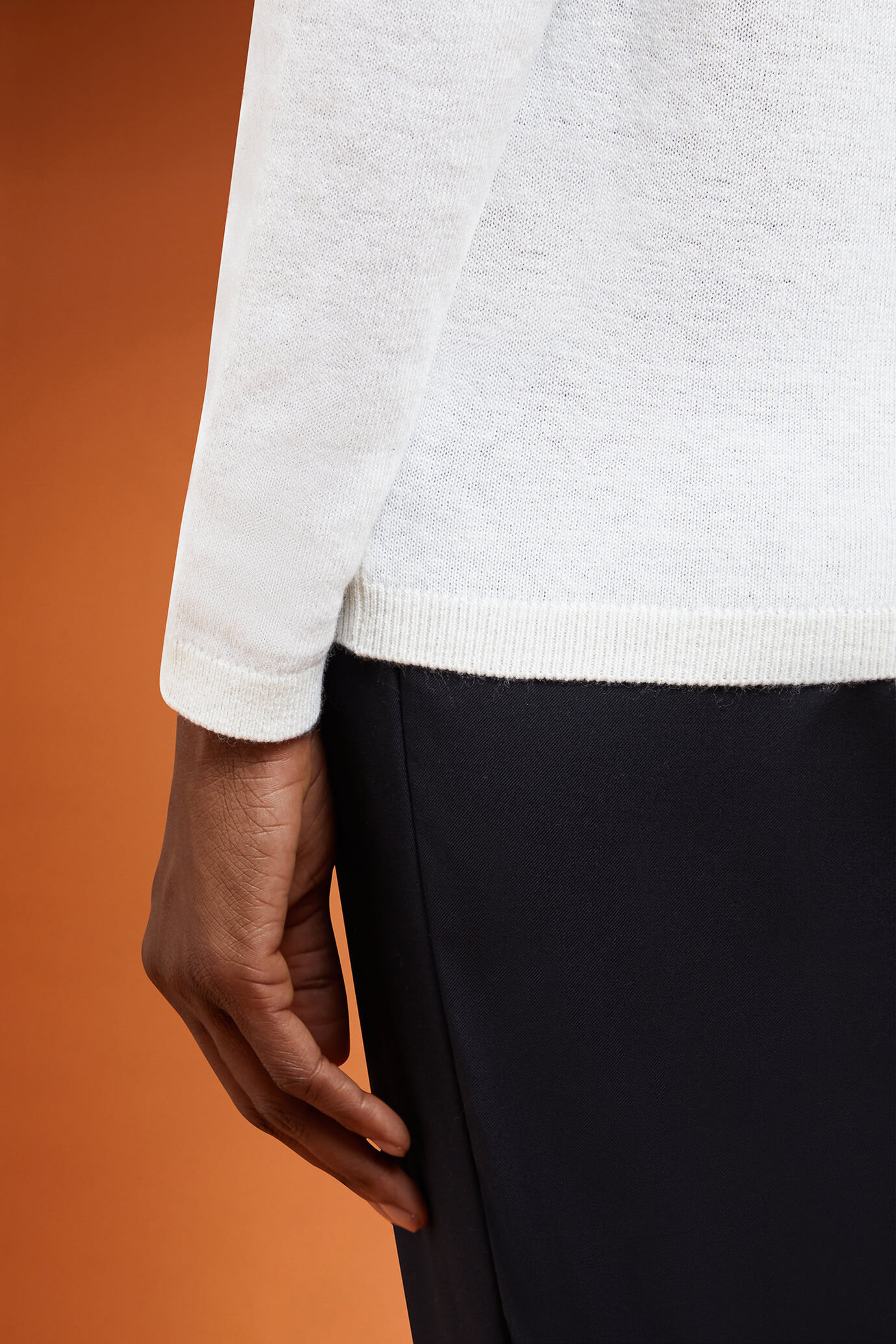 Damen-Strickjacke mit Rundhalsausschnitt aus Wolle und Kaschmir in normaler Passform image number 2