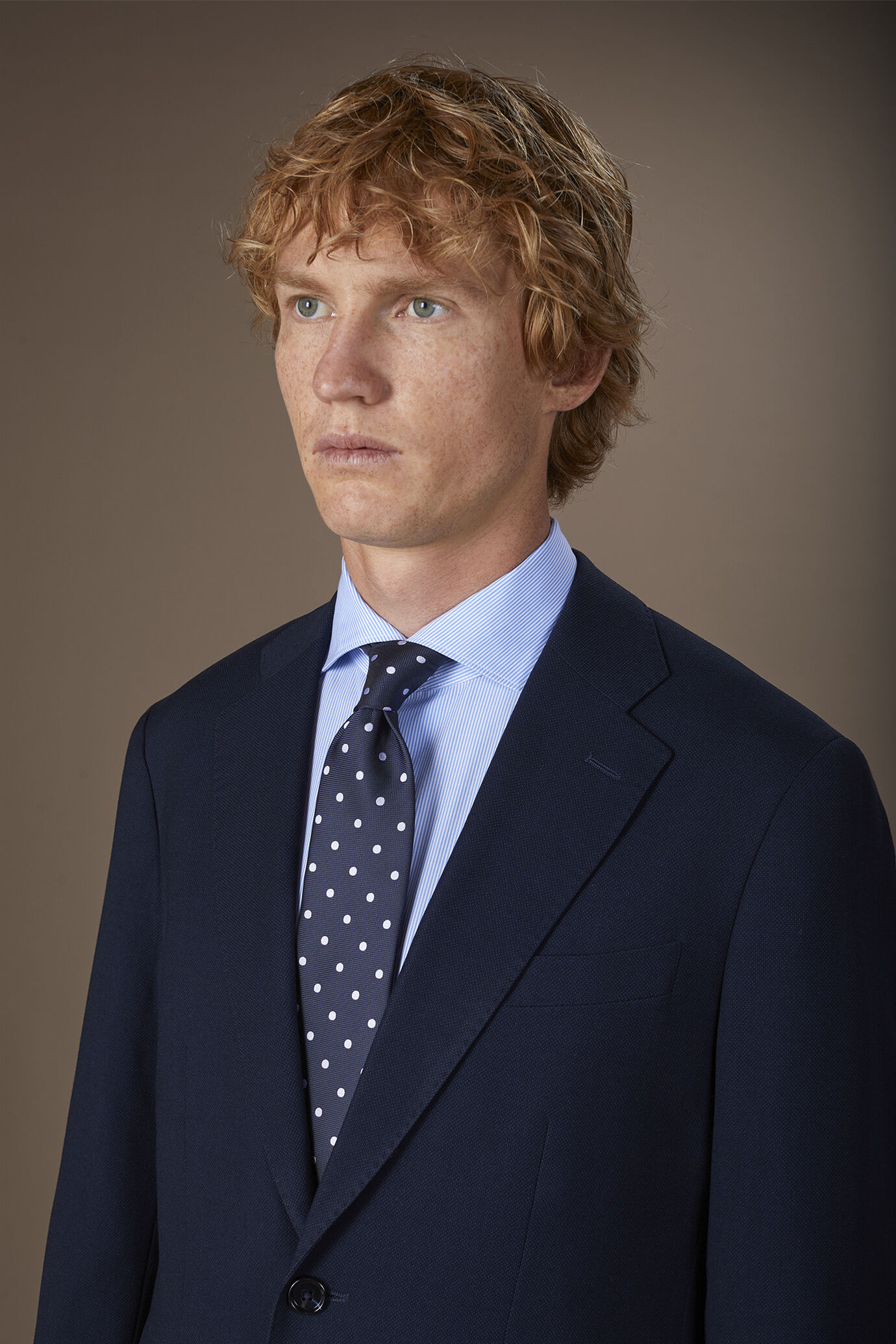 Men's regular fit single-breasted suit in birdseye fabric image number 2