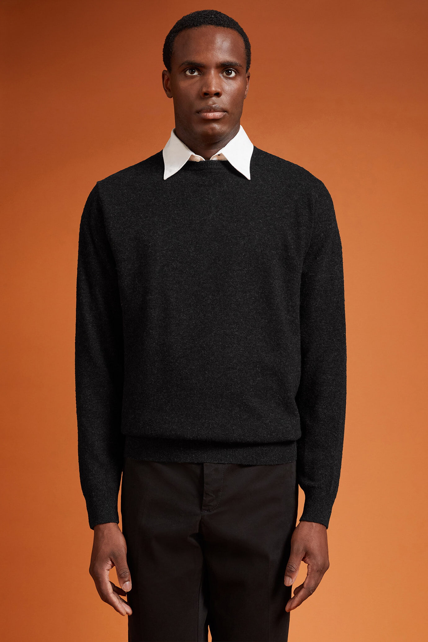 Pull homme à col rond, 100% laine mérinos extrafine, coupe classique image number 0