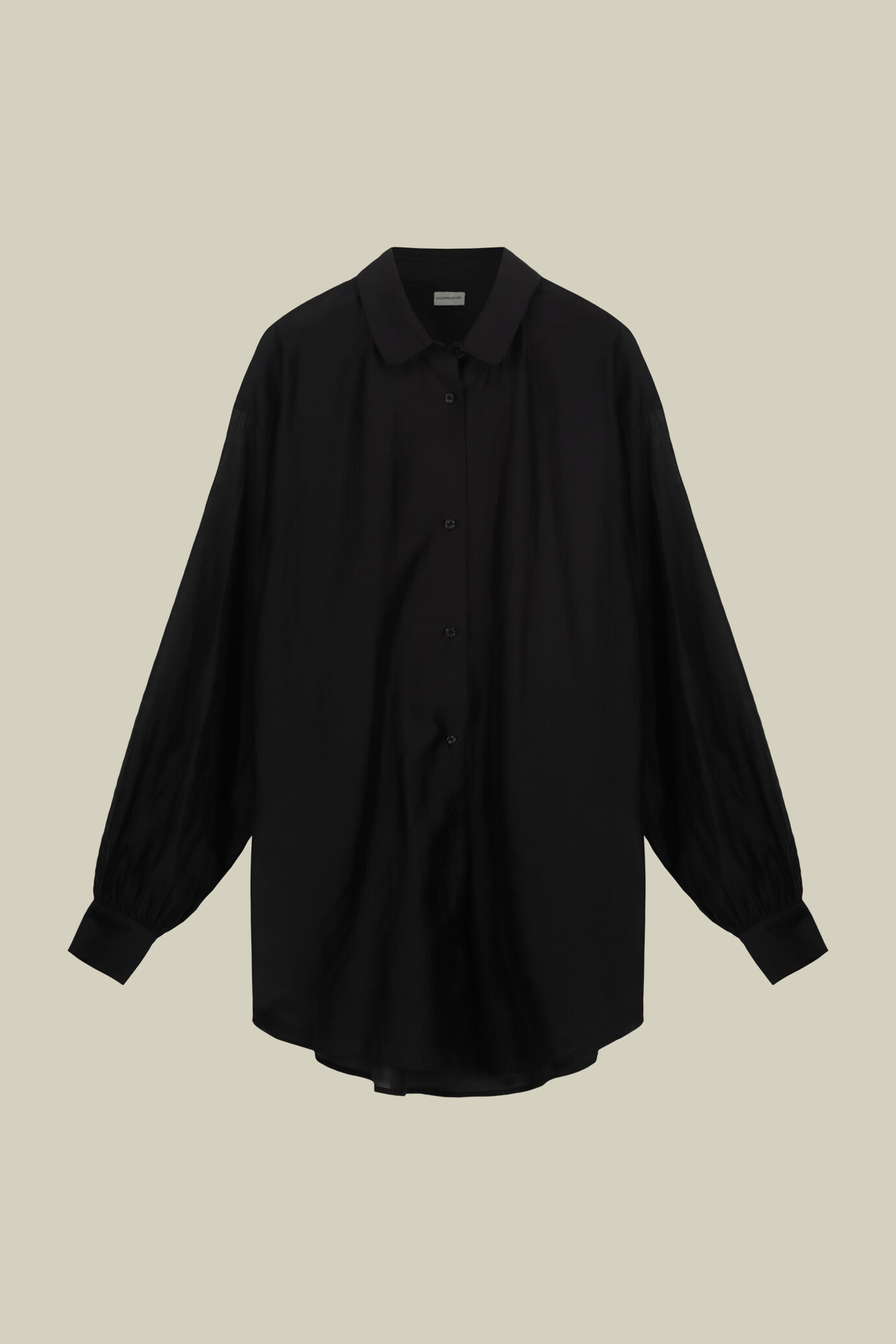 Oversized Damenhemd mit einfarbigem Kragen aus transparentem Stoff