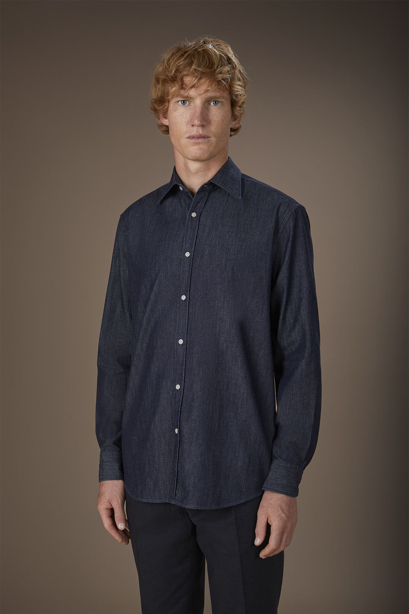 Camicia uomo casual in 100% cotone denim costruzione twill