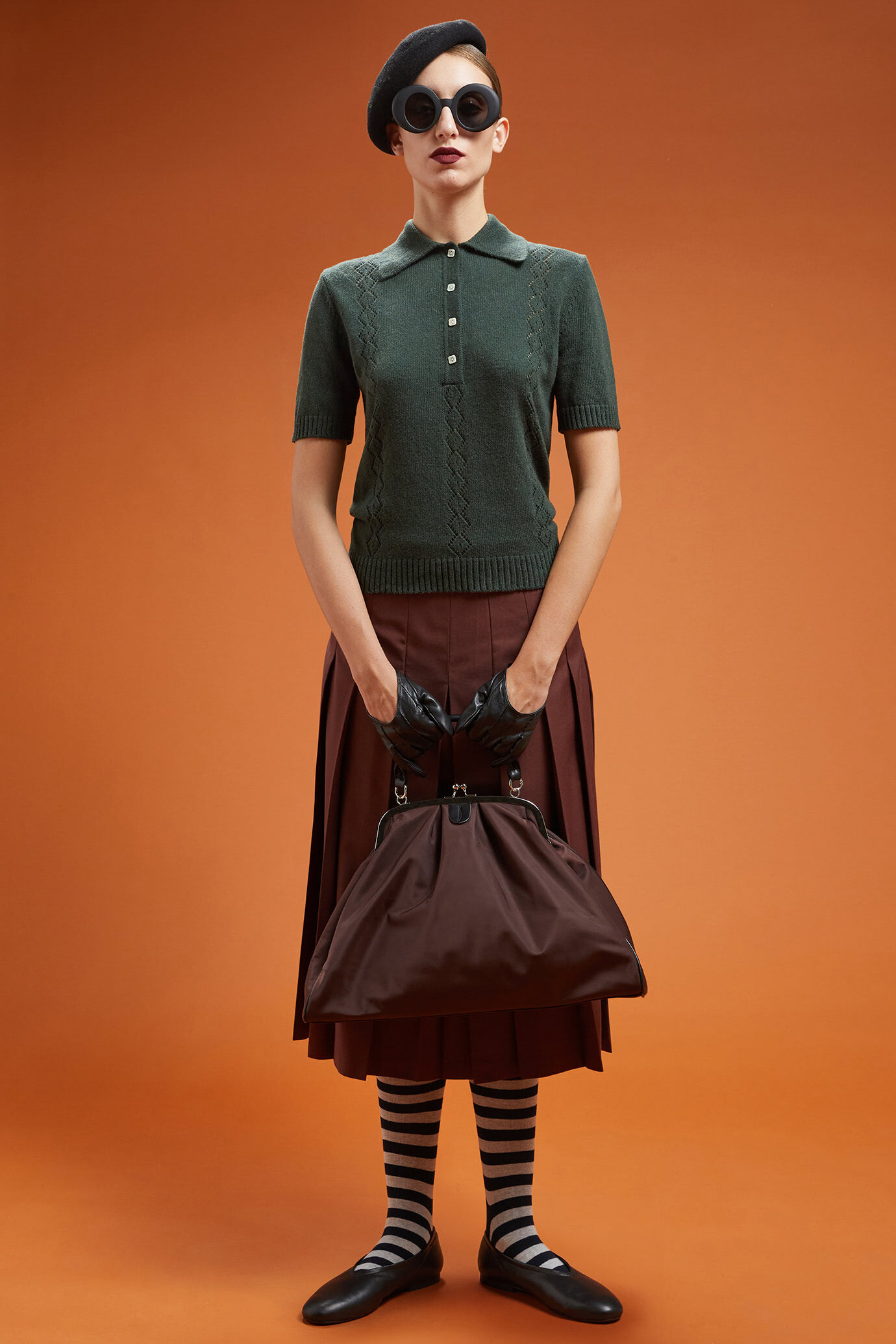 Damen-Poloshirt aus Strick mit halblangen Ärmeln in normaler Passform image number 1