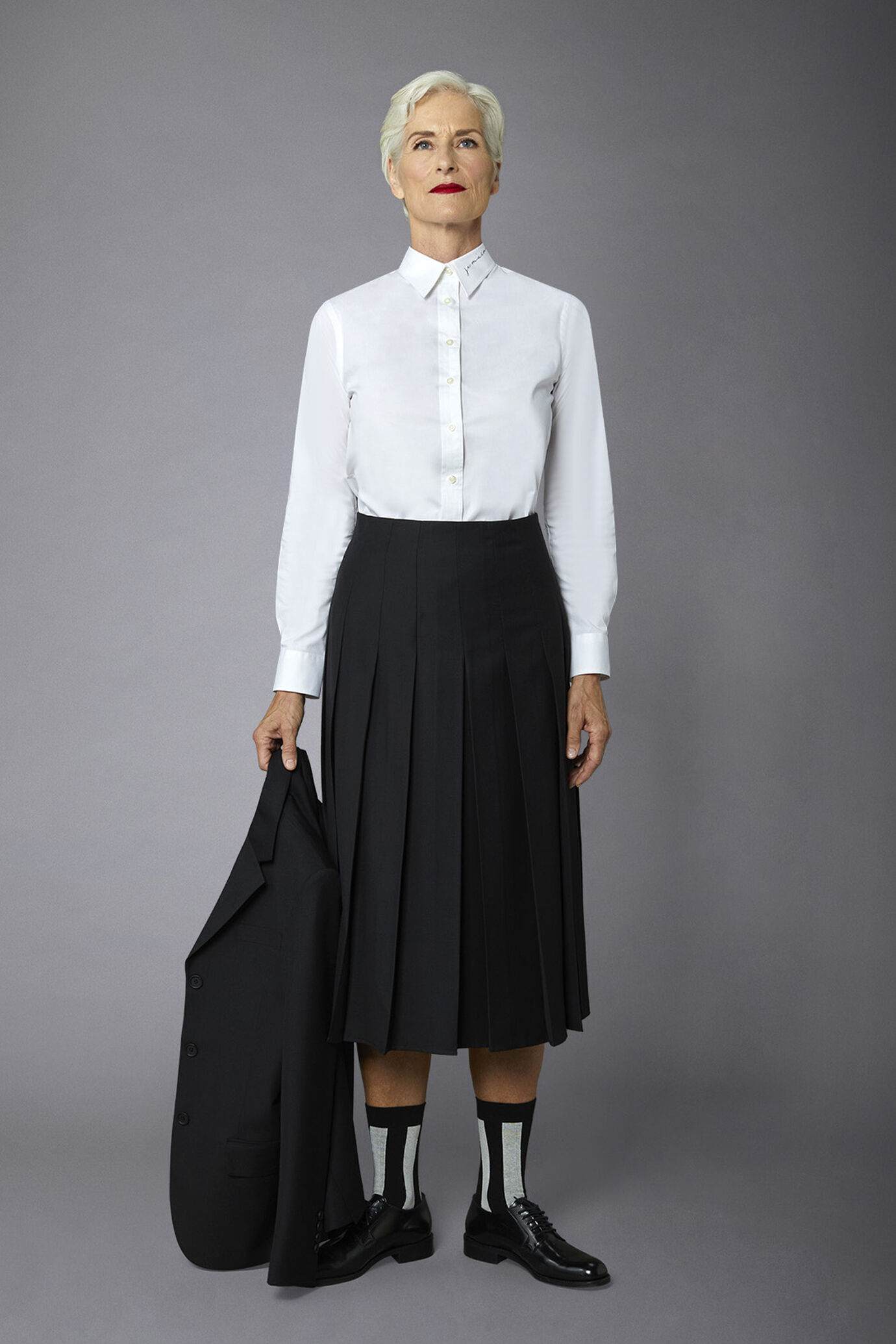 Women's plain pleated longuette skirt image number 0