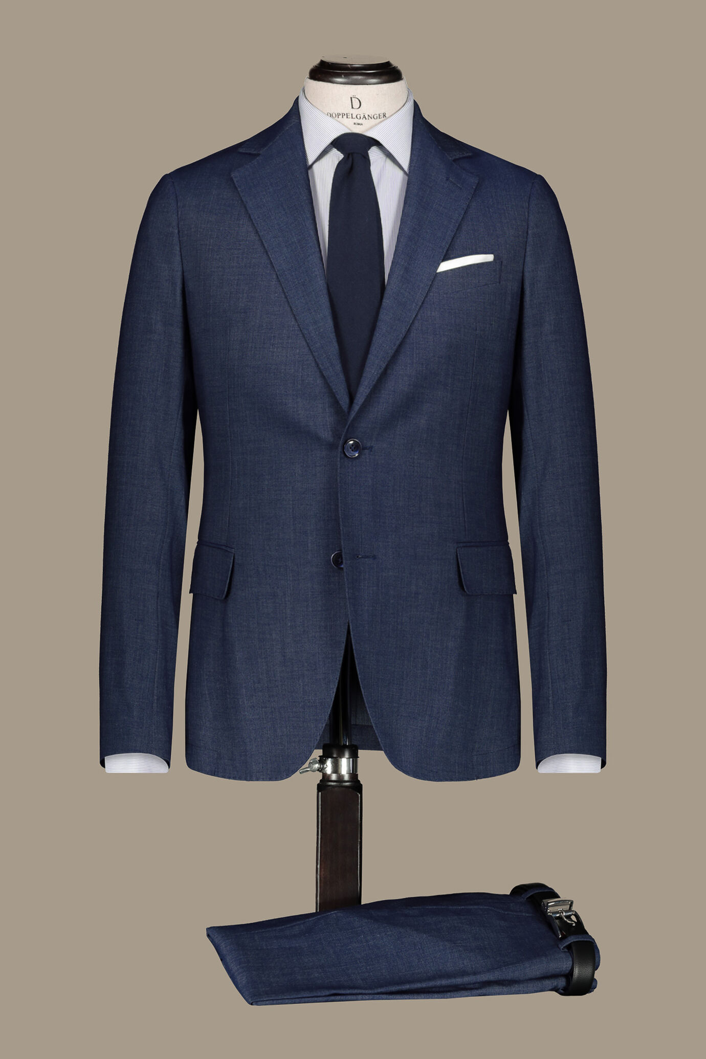 Abito uomo monopetto blue effetto chambray e pantalone con risvolto image number 5