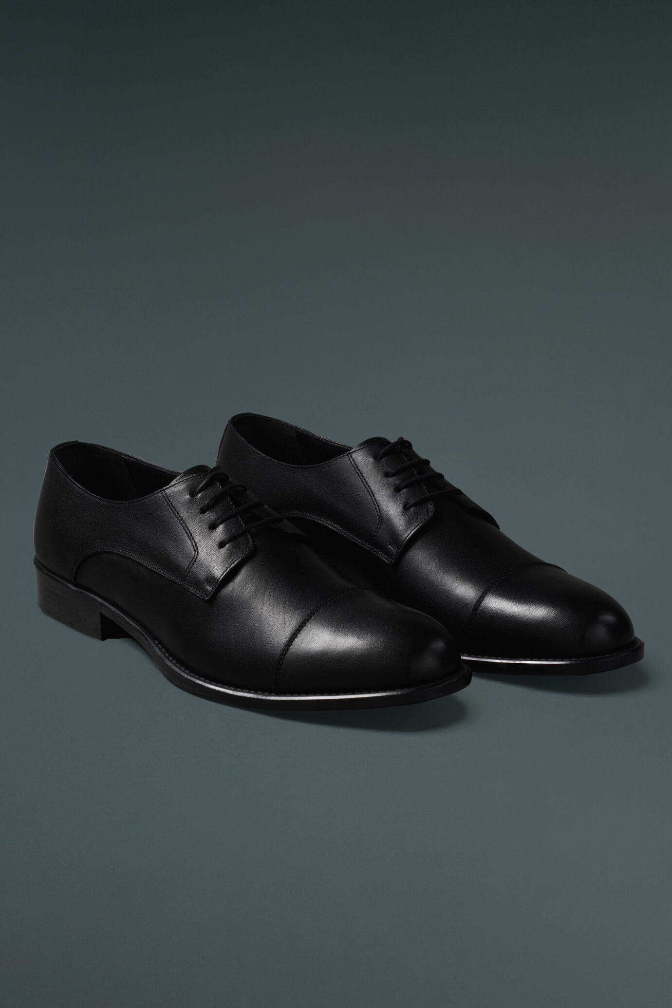 Oxford derby shoes image number 1