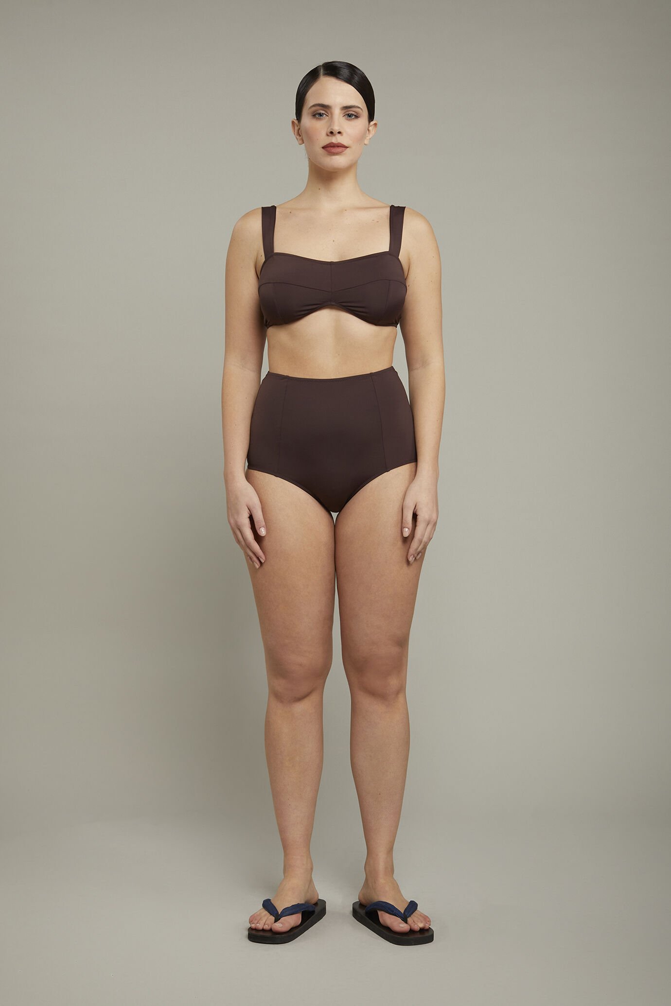Women’s swimsuit in stretch fabric regular fit image number 2