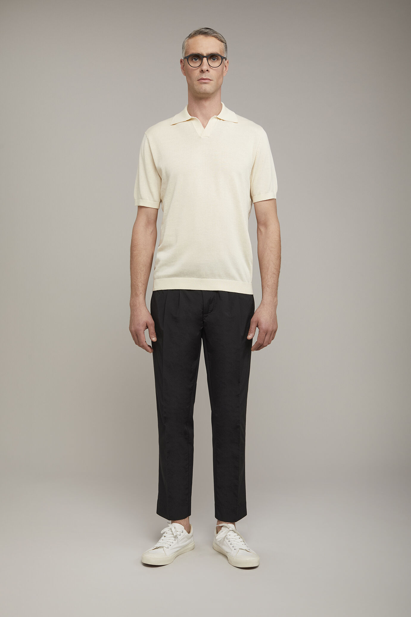 Pantalone uomo in cotone tecnico con doppia pinces comfort fit image number 2