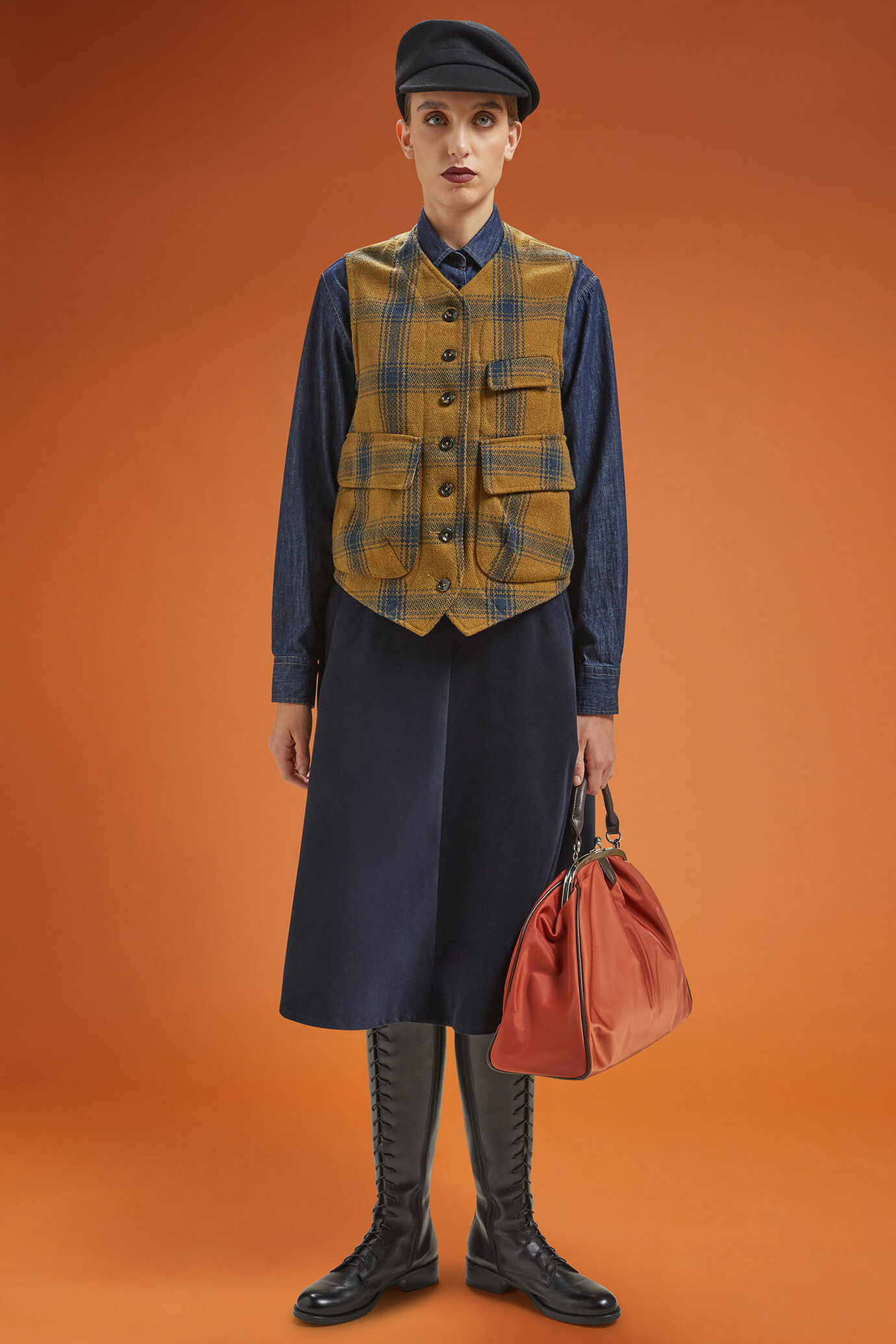 Gilet femme droit en polylaine à chevrons, coupe classique image number 1