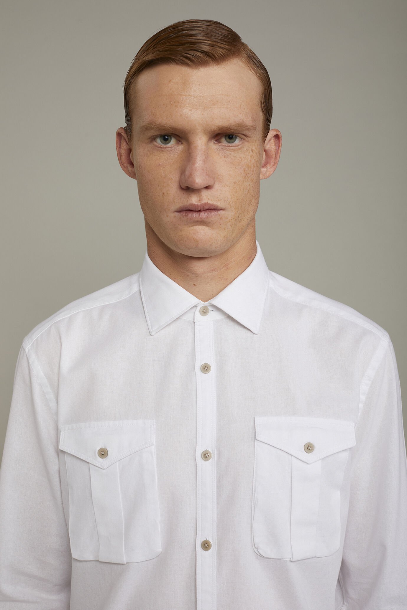 Chemise décontractée pour homme à col classique en tissu 100 % coton denim coupe confort image number 3